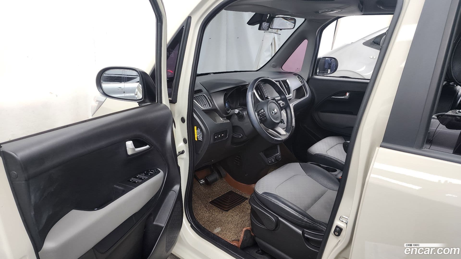 Main__Slider__Photo:RAY Kia 2020.5-9