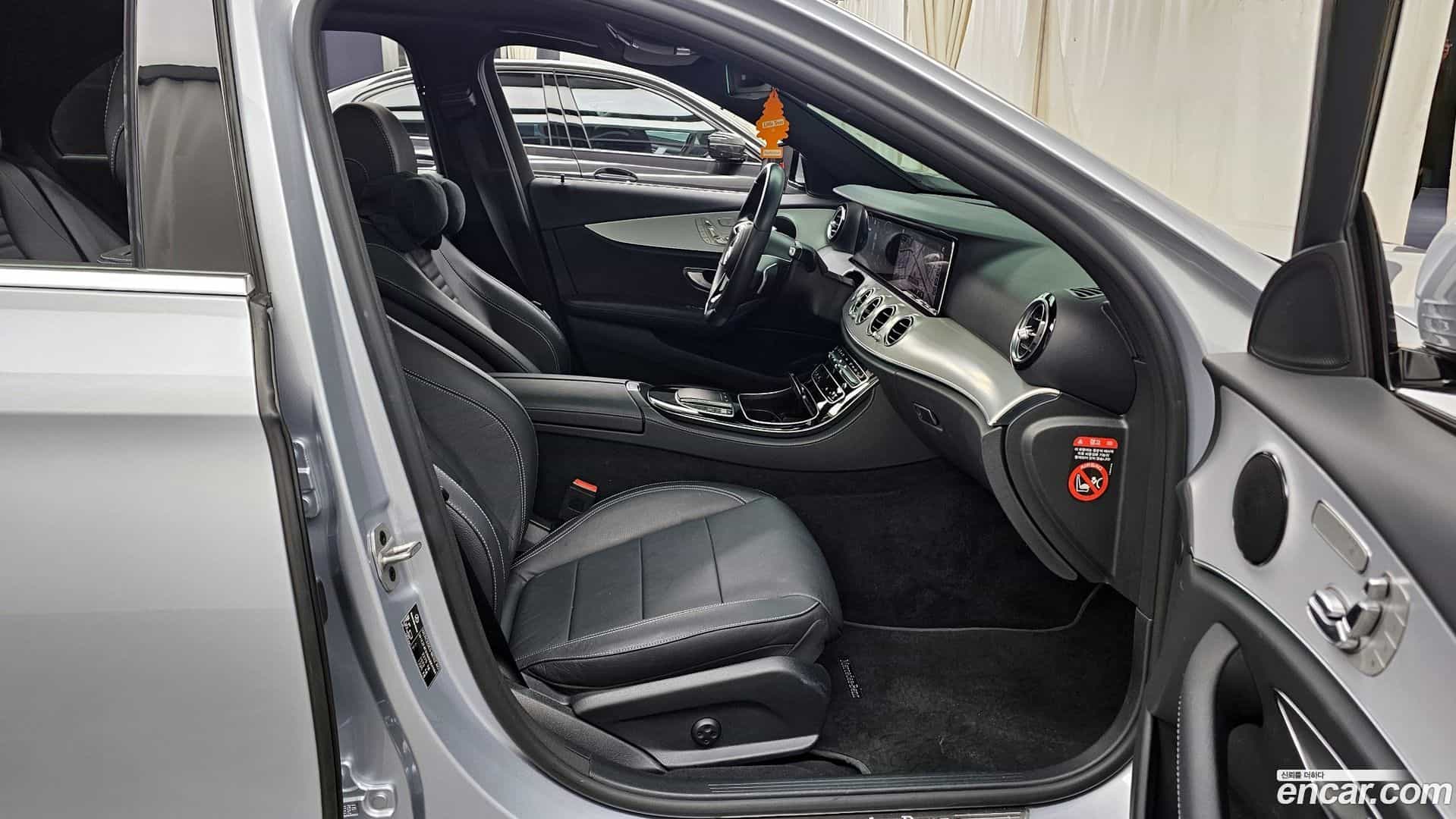 E-Class Mercedes-Benz 2020.10-OPTION-015