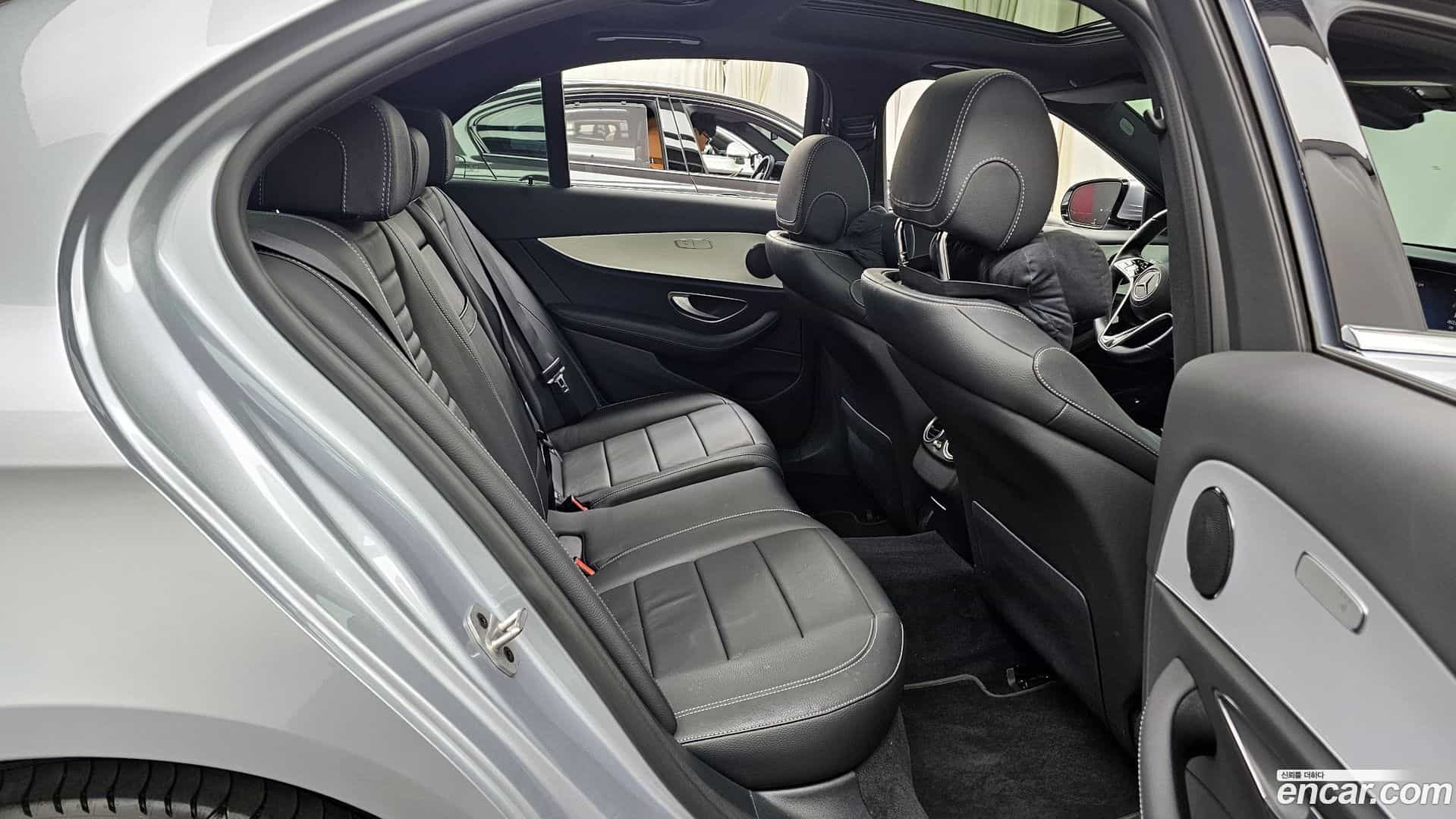 E-Class Mercedes-Benz 2020.10-OPTION-016