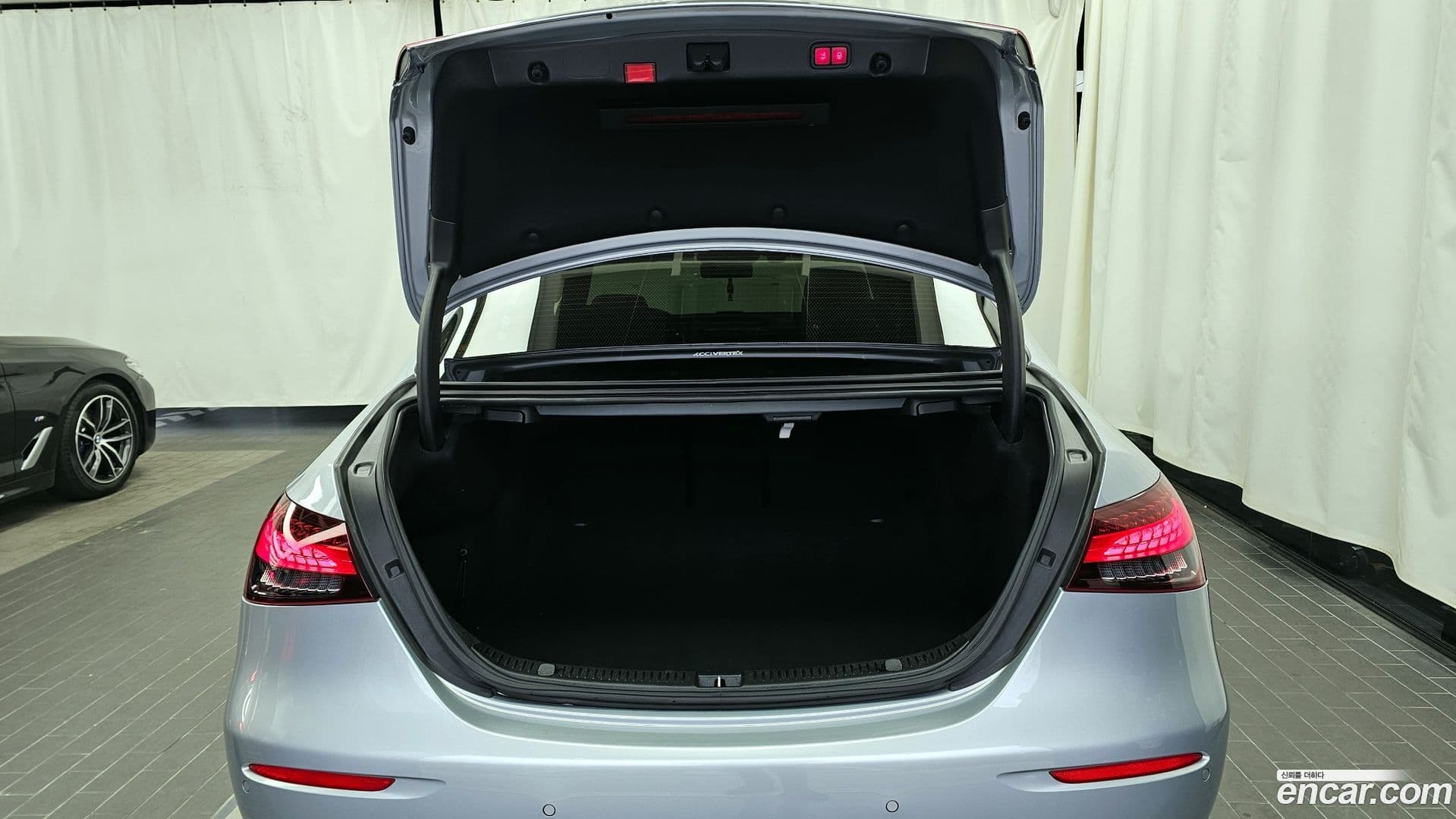 Main__Slider__Photo:E-Class Mercedes-Benz 2020.10-19