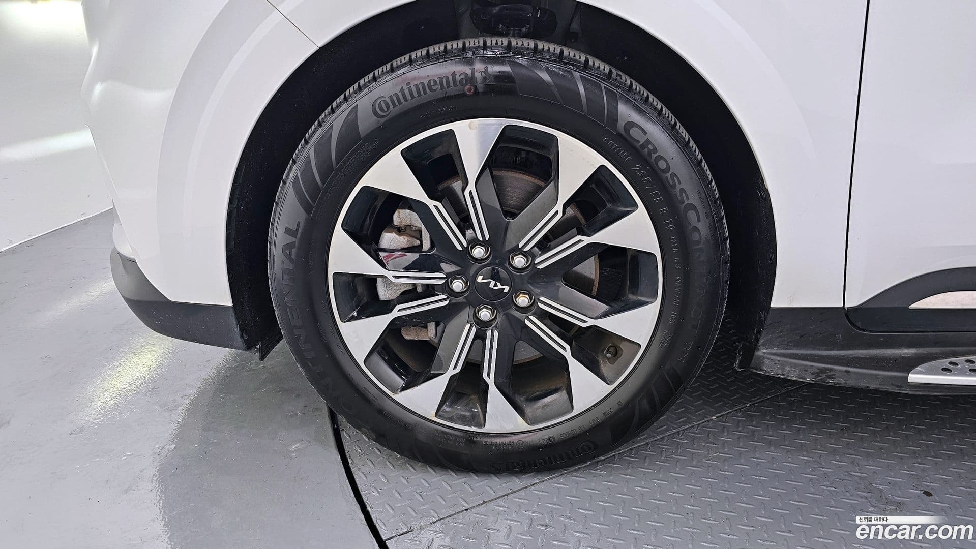 Main__Slider__Photo:Canival Kia 2023.0-4