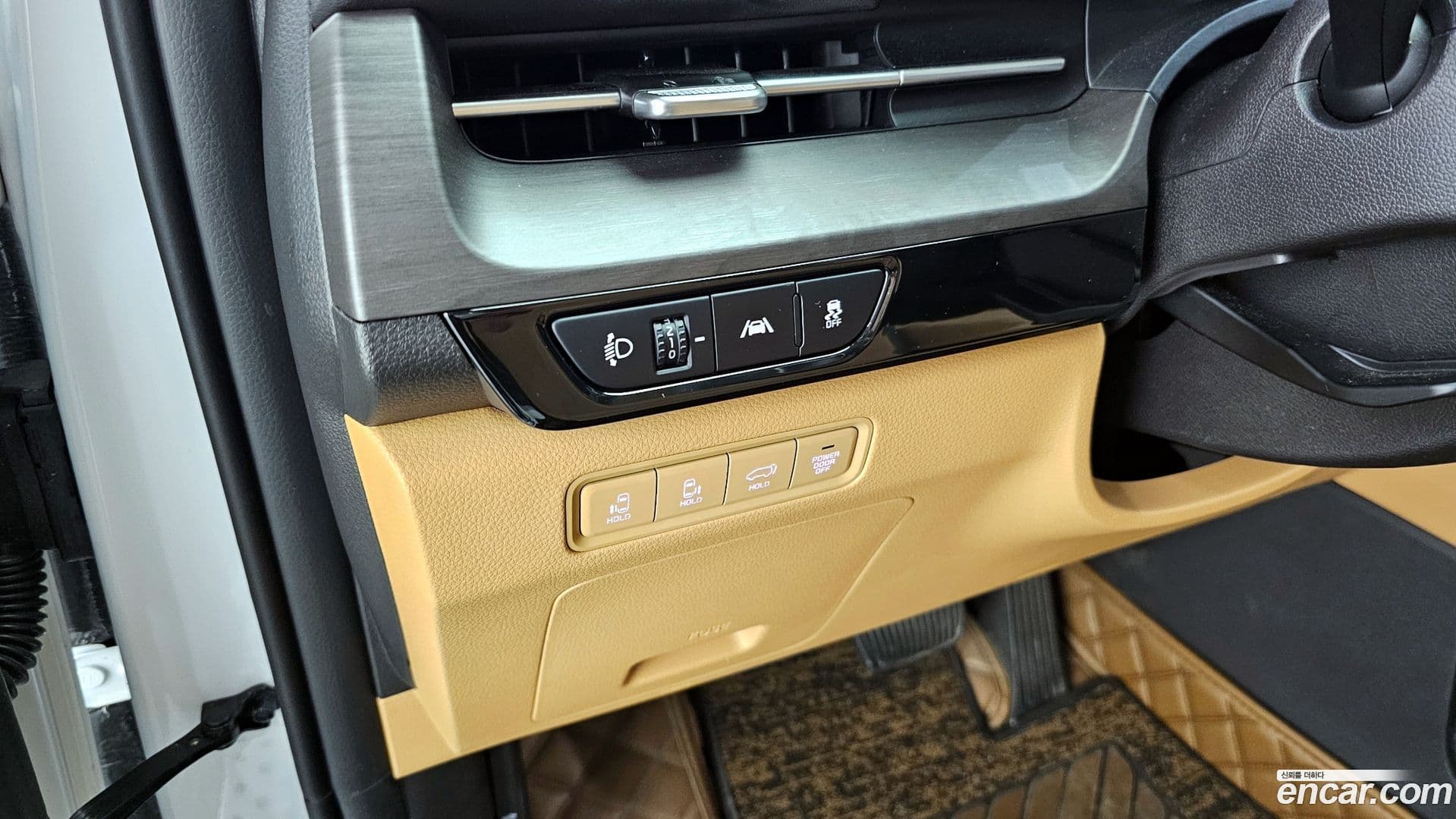 Main__Slider__Photo:Canival Kia 2023.0-15