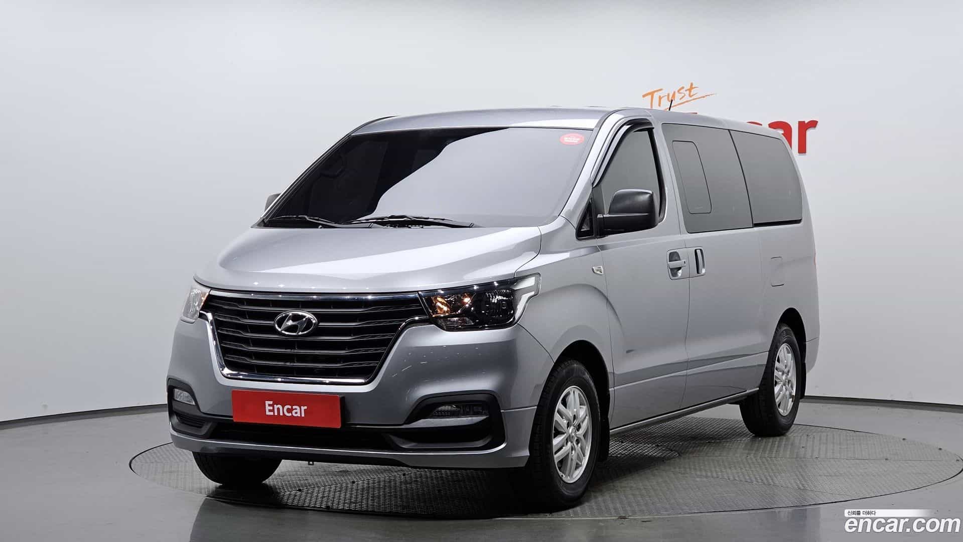 Starex Hyundai 2018.10-OUTER-001