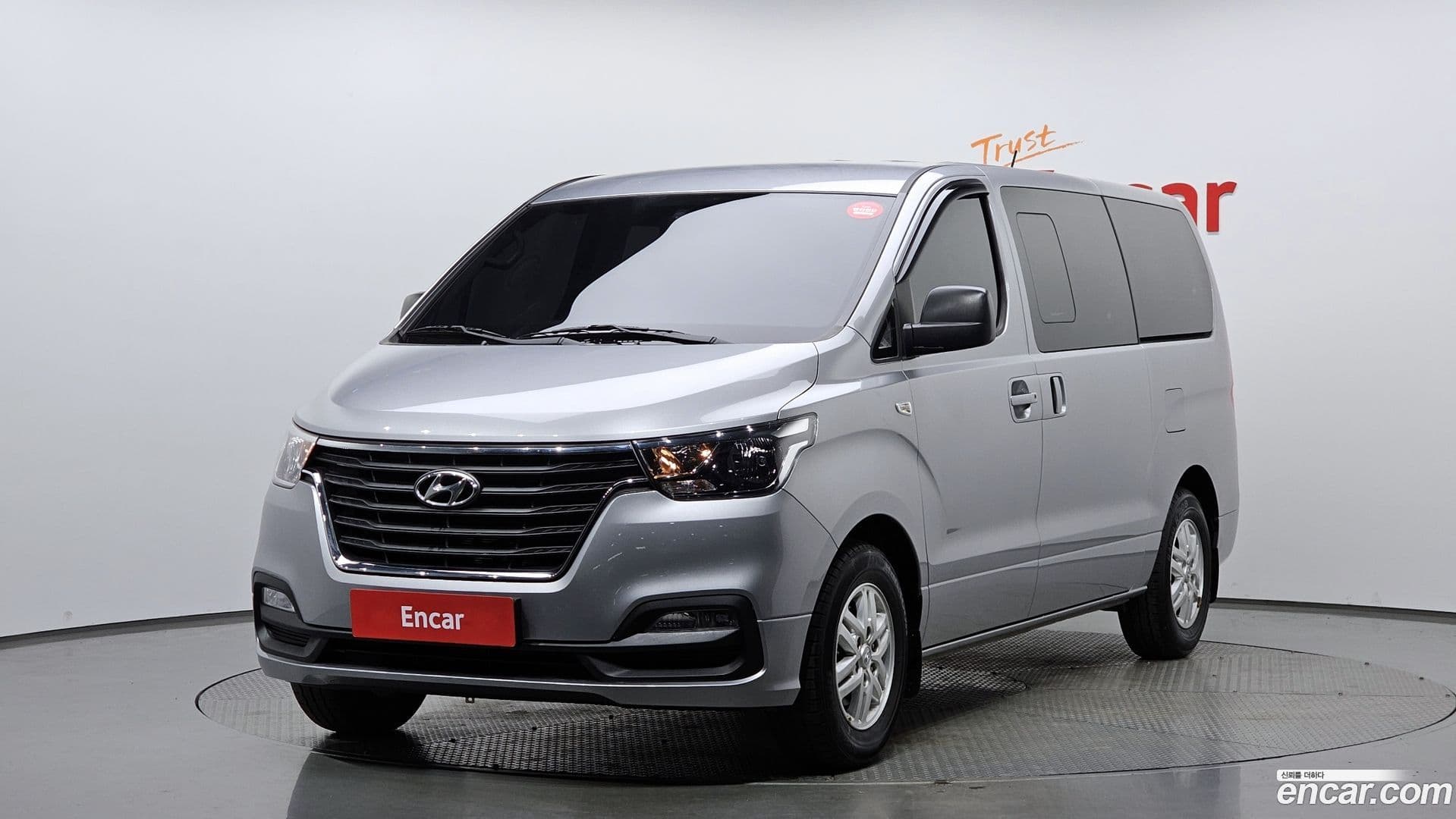 Main__Slider__Photo:Starex Hyundai 2018.10-0