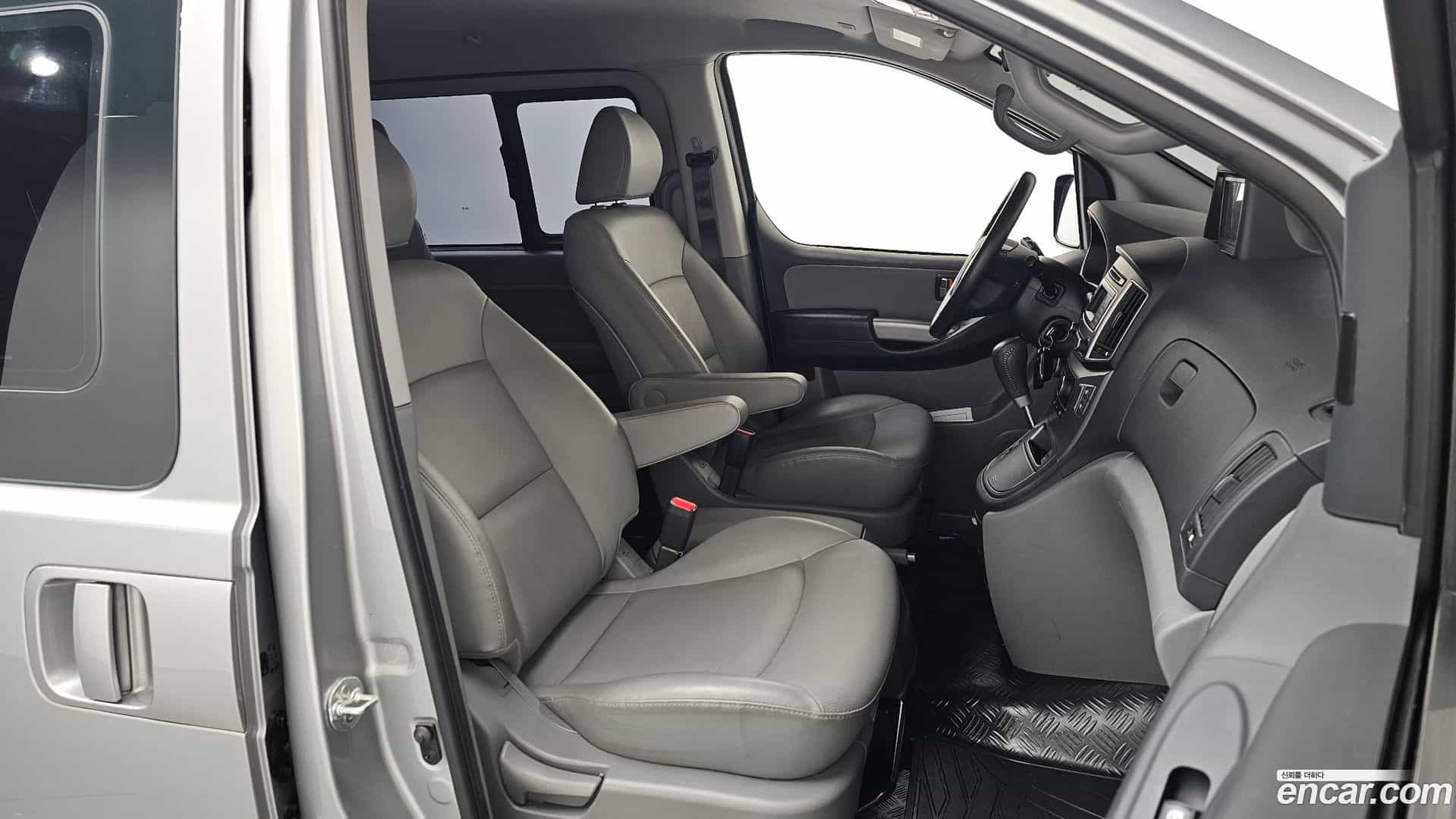 Starex Hyundai 2018.10-OPTION-015