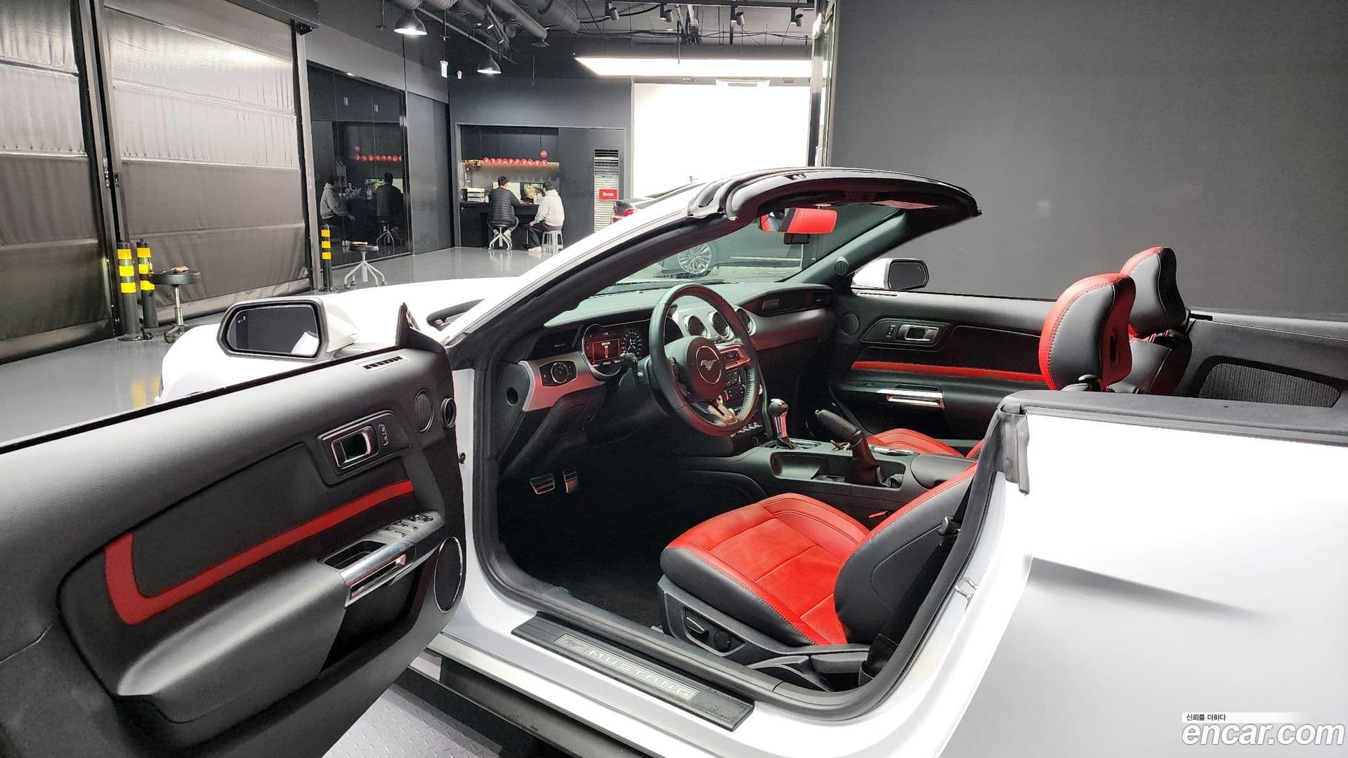 Main__Slider__Photo:Mustang Ford 2023.4-9