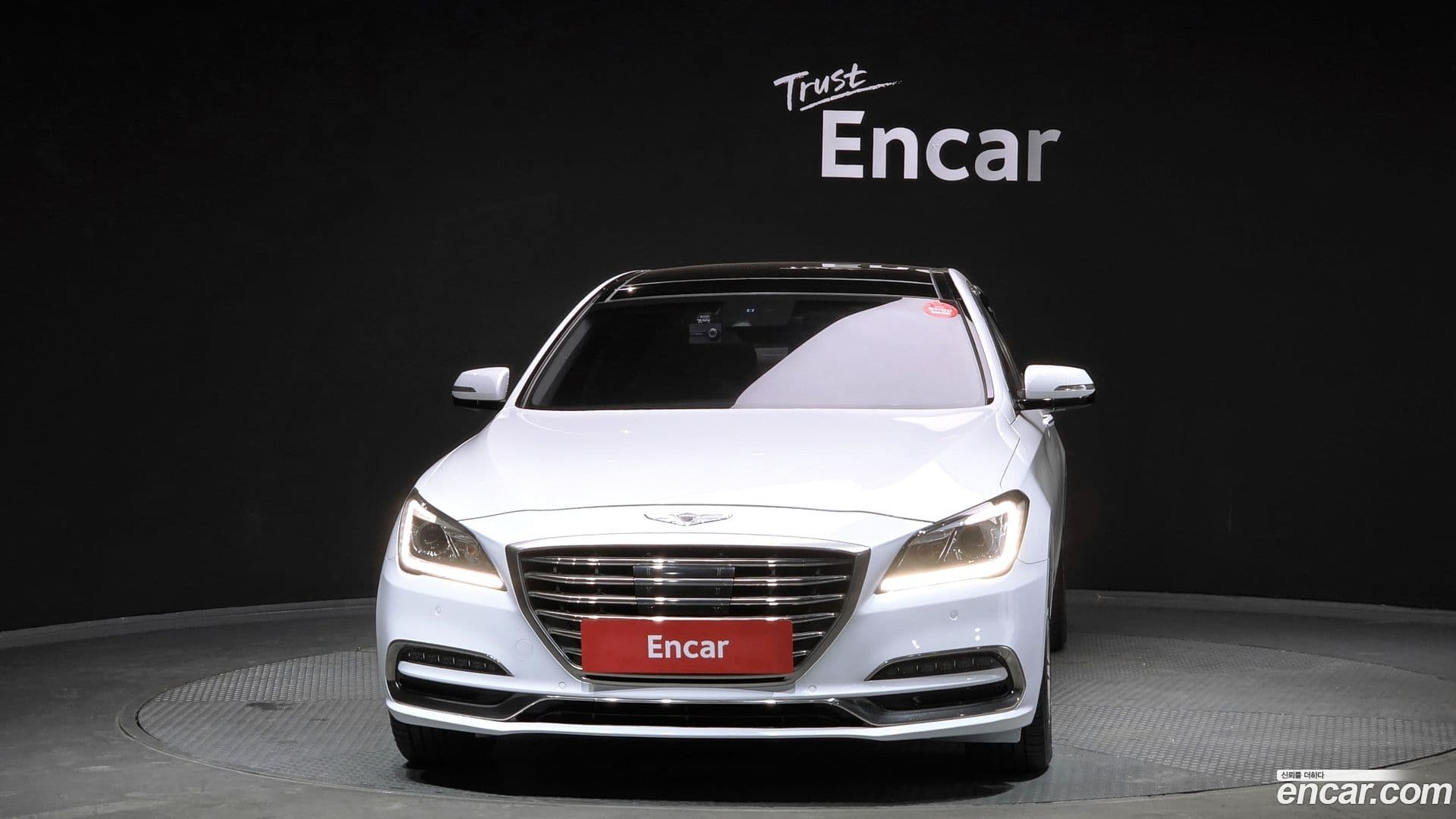 Main__Slider__Photo:G80 Genesis 2017.1-2