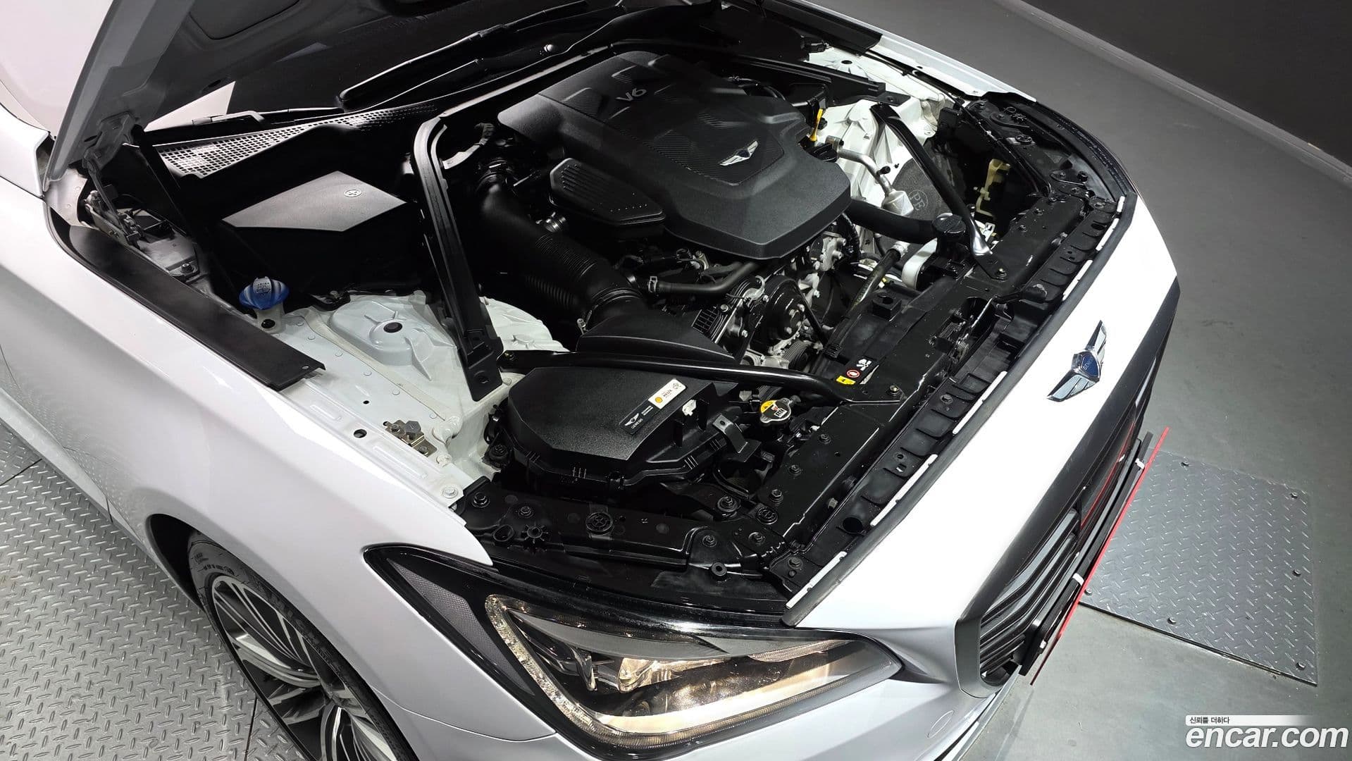 Main__Slider__Photo:G80 Genesis 2017.1-5