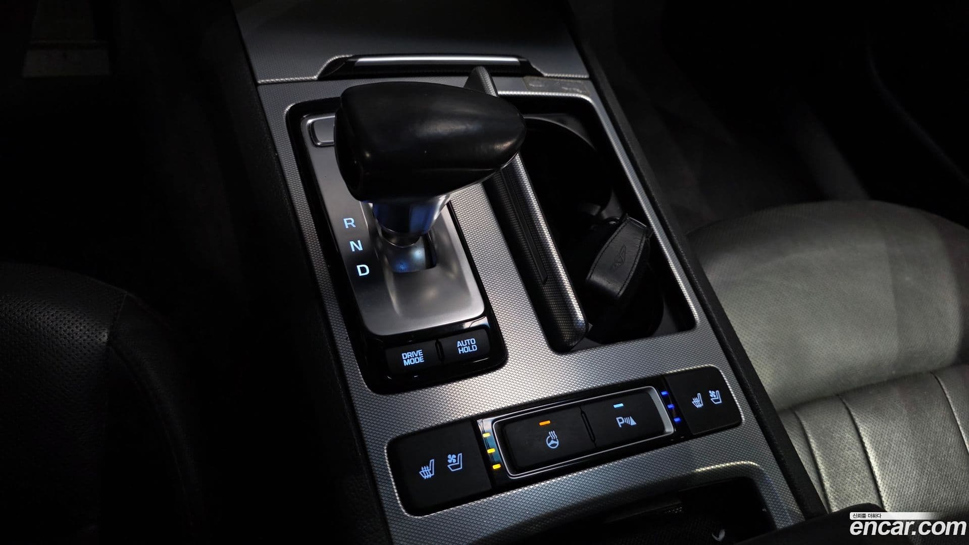 Main__Slider__Photo:G80 Genesis 2017.1-8