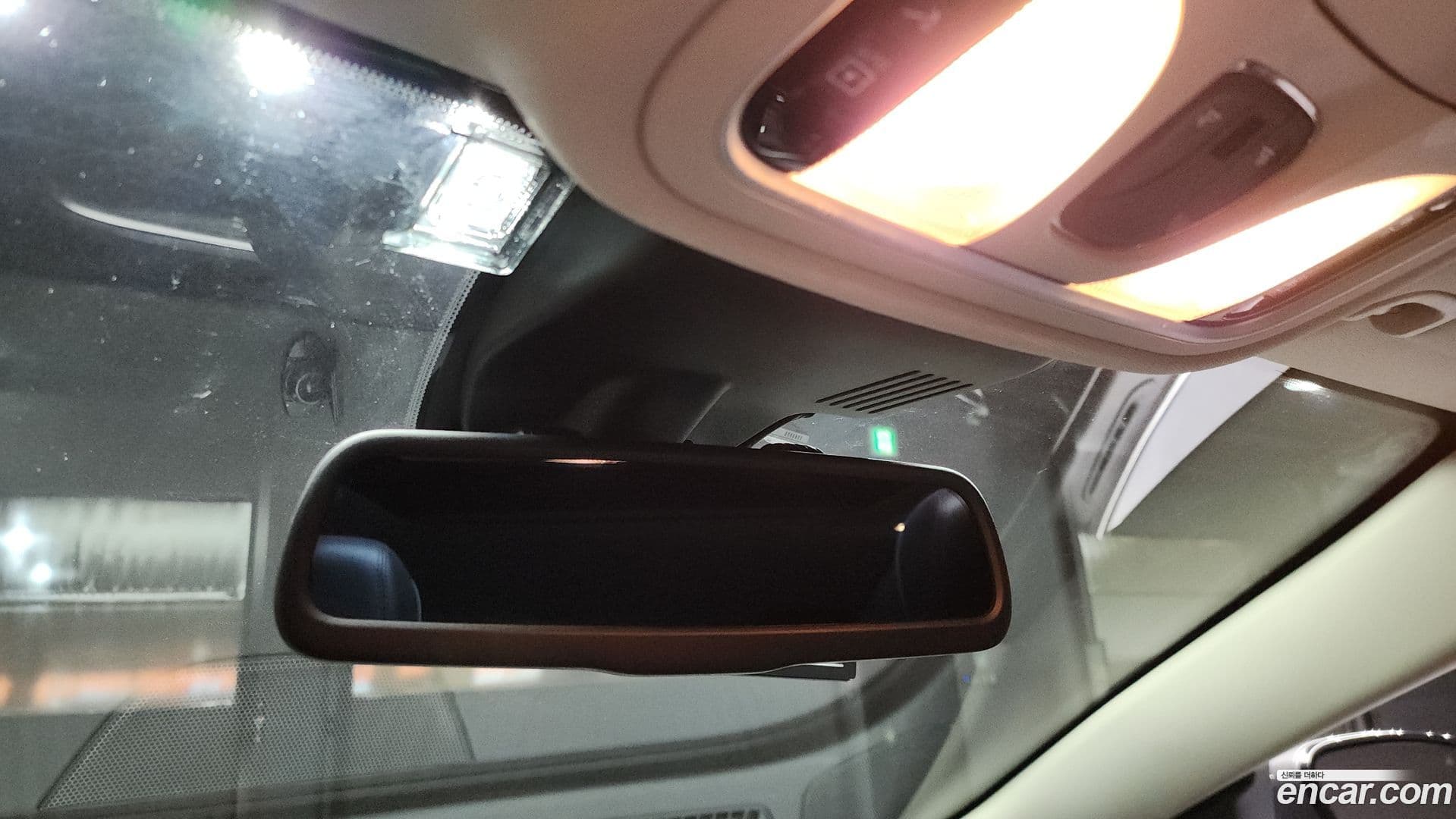 Main__Slider__Photo:200 Chrysler 2015.5-17