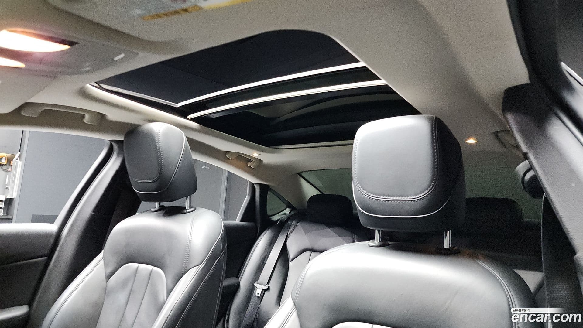 Main__Slider__Photo:200 Chrysler 2015.5-18