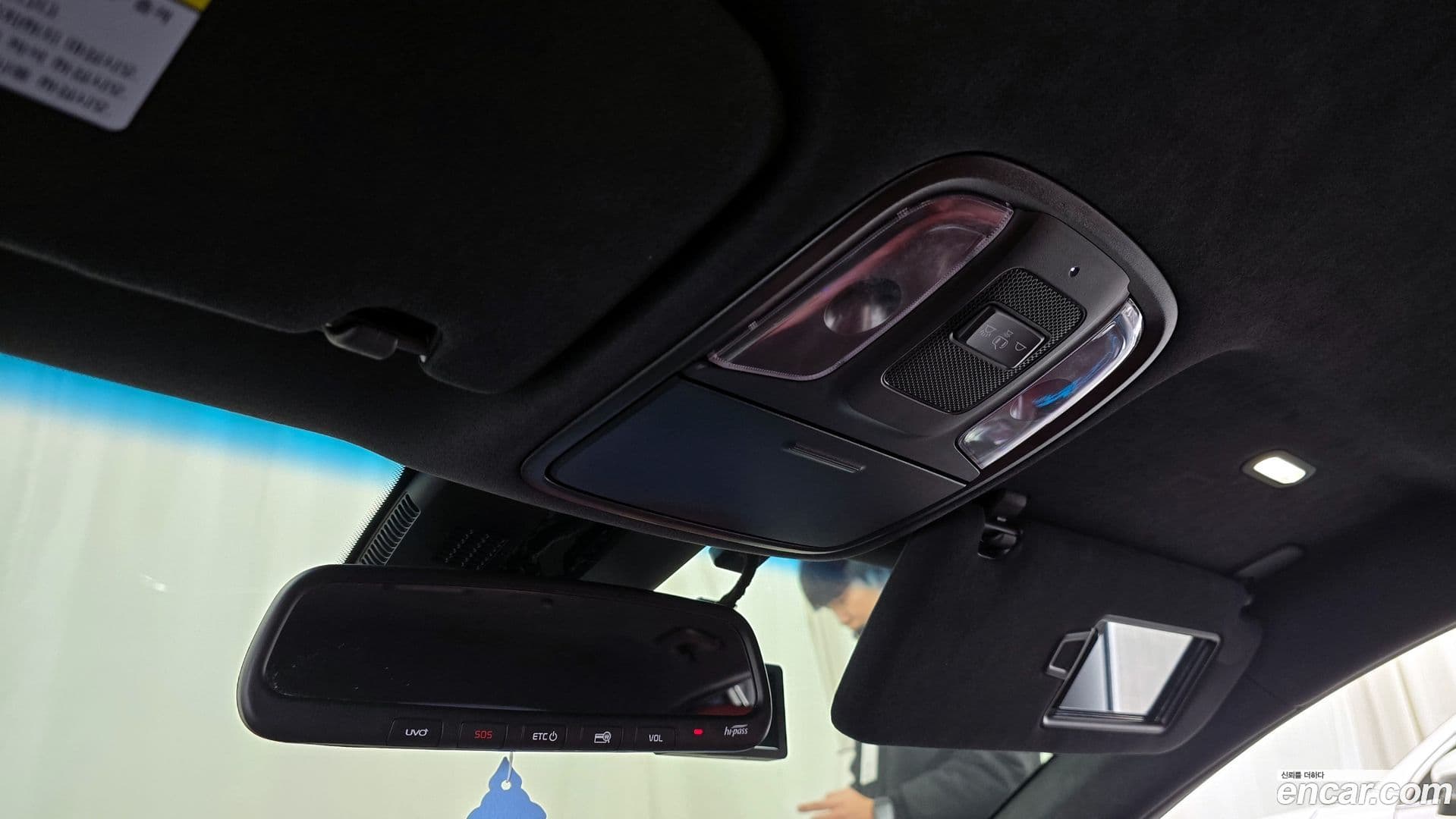 Main__Slider__Photo:Stinger Kia 2017.7-17