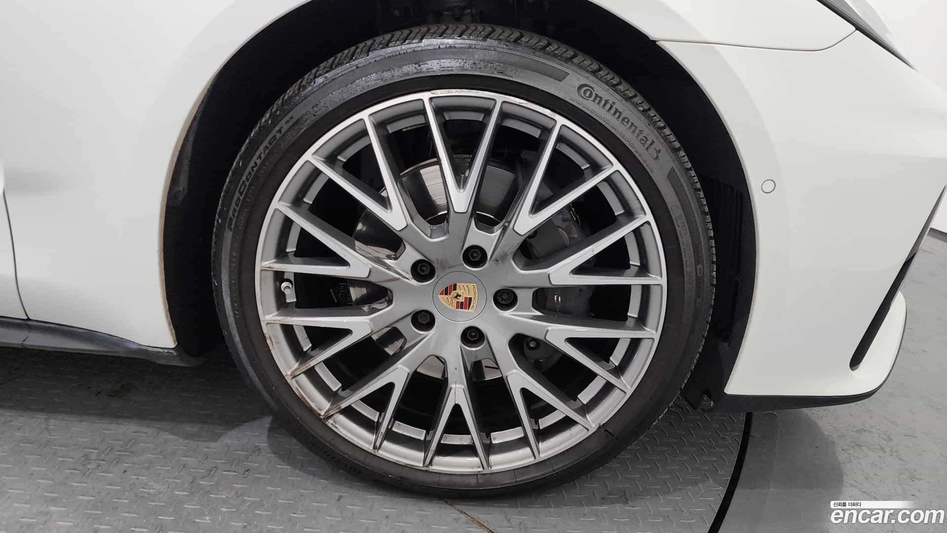 Panamera Porsche 2024.9-OUTER-005