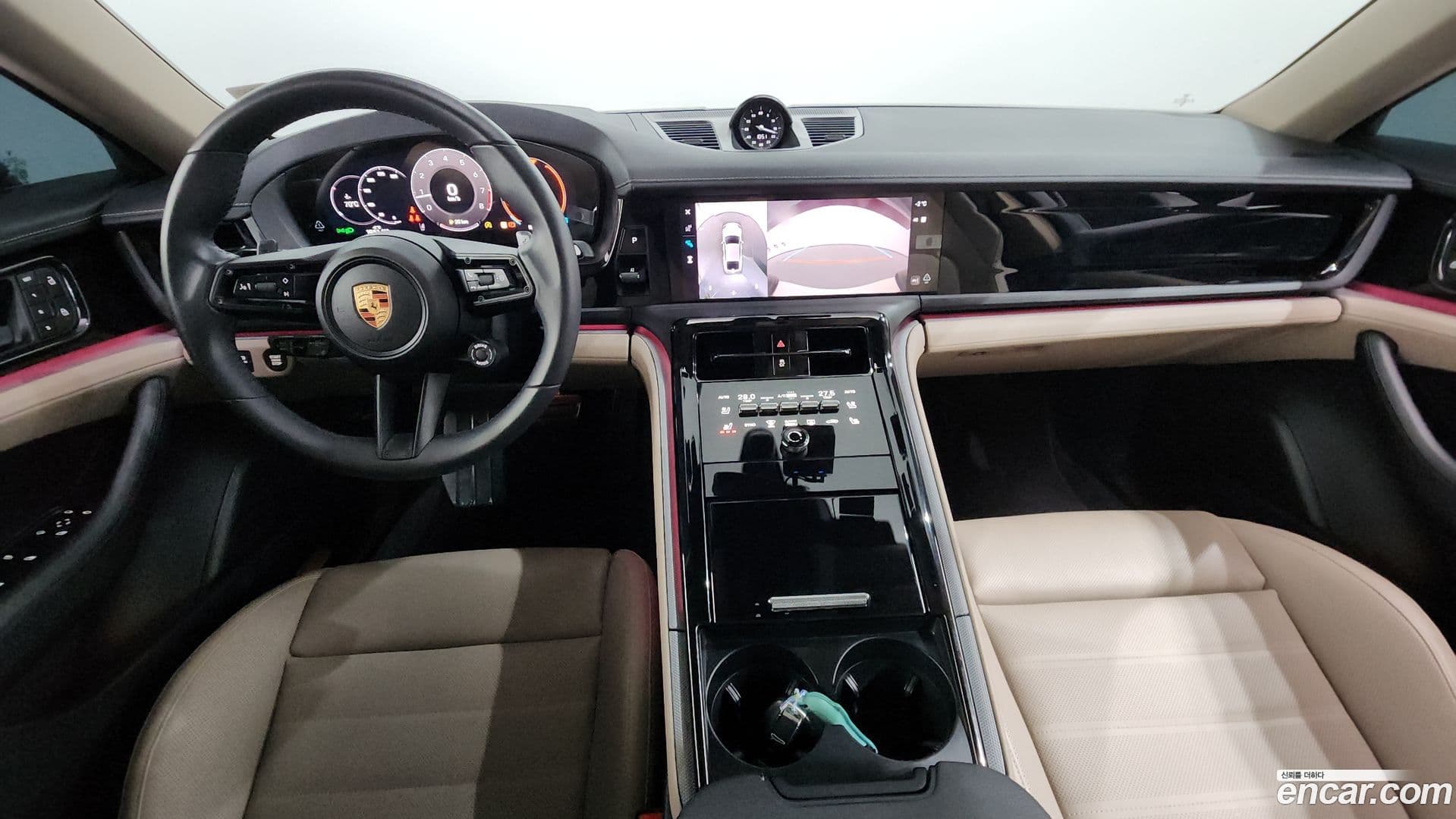 Main__Slider__Photo:Panamera Porsche 2024.9-6