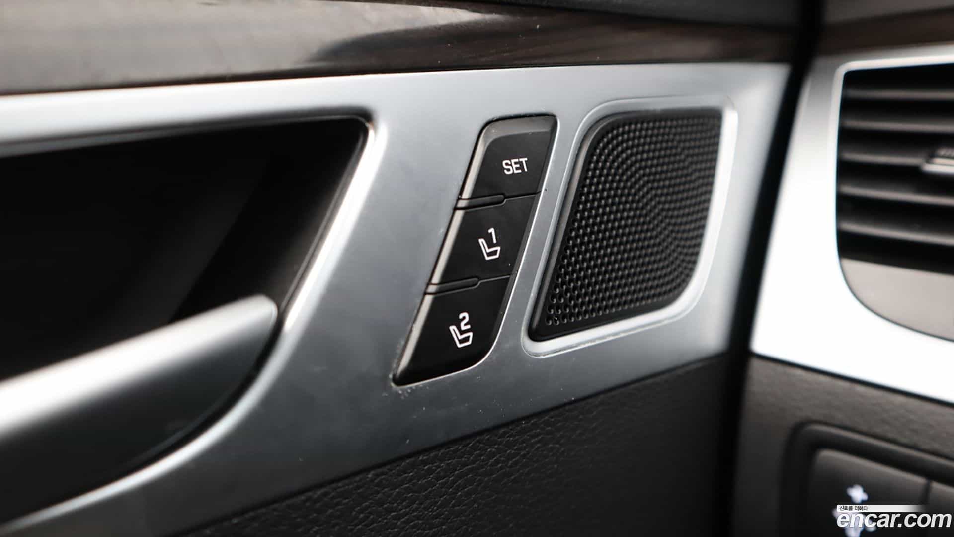 G80 Genesis 2017.6-INNER-009