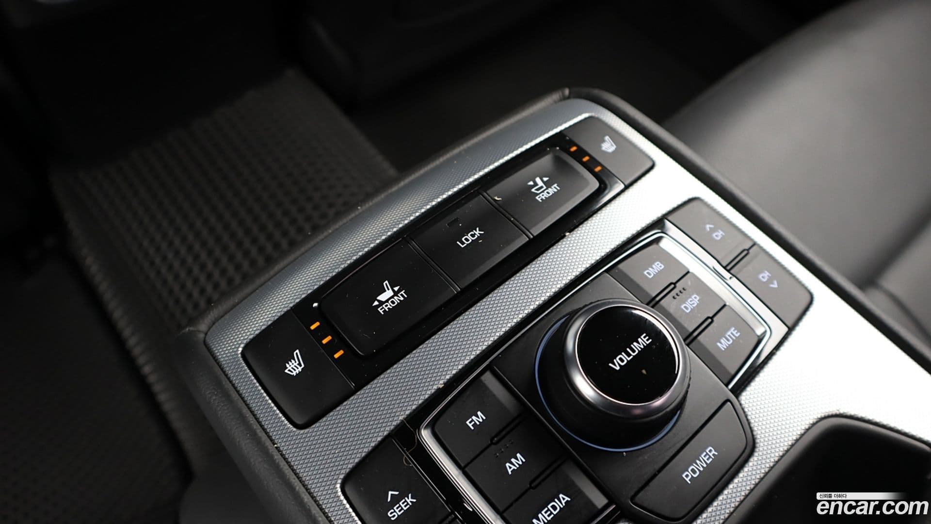 Main__Slider__Photo:G80 Genesis 2017.6-16