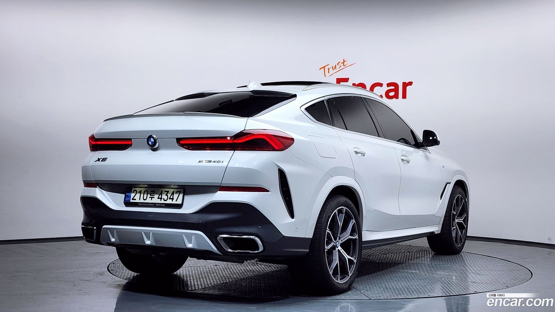 Main__Slider__Photo:X6 BMW 2021.5-1