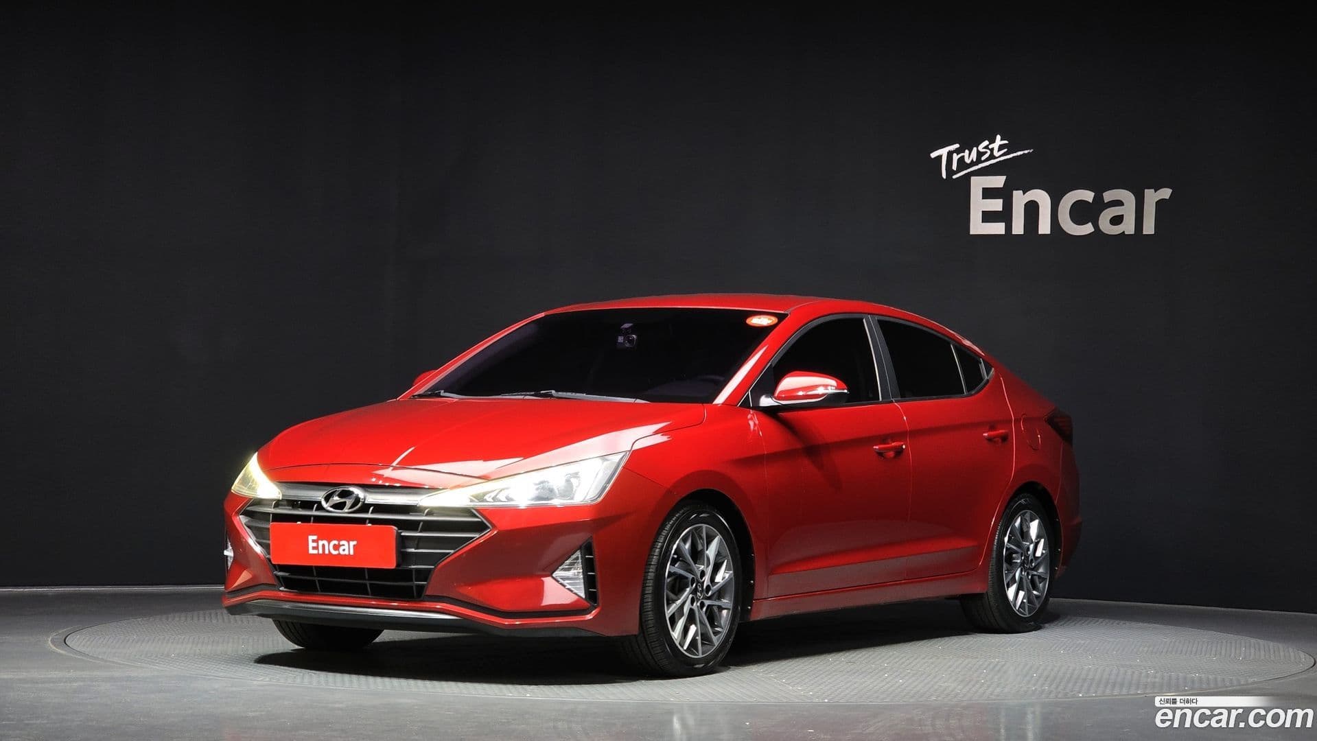 Main__Slider__Photo:AVANTE Hyundai 2018.10-0