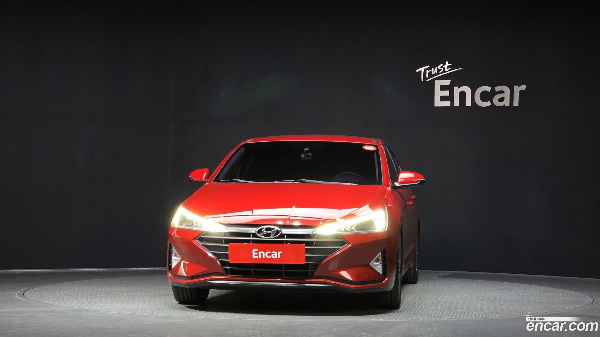 Main__Slider__Photo:AVANTE Hyundai 2018.10-2