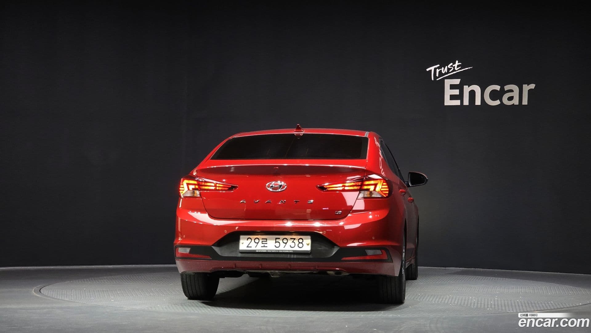 Main__Slider__Photo:AVANTE Hyundai 2018.10-3