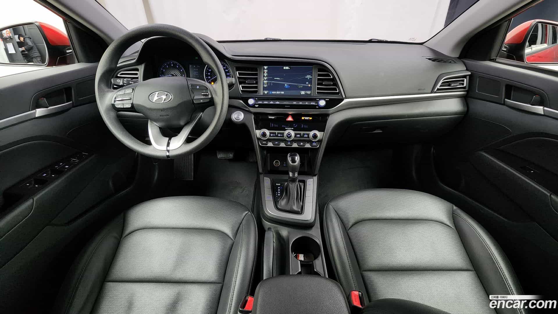 AVANTE Hyundai 2018.10-INNER-007