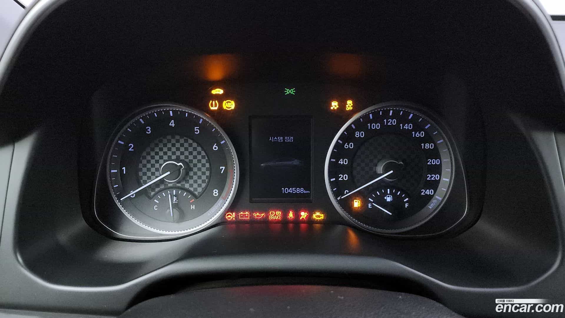 AVANTE Hyundai 2018.10-INNER-008