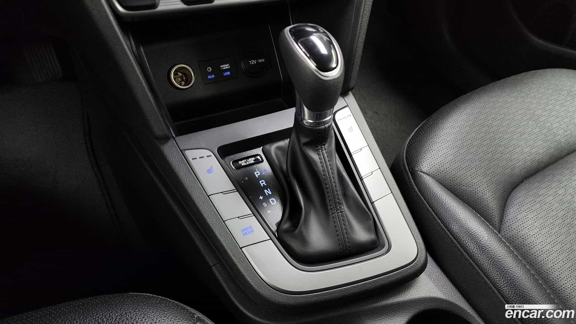 AVANTE Hyundai 2018.10-INNER-009