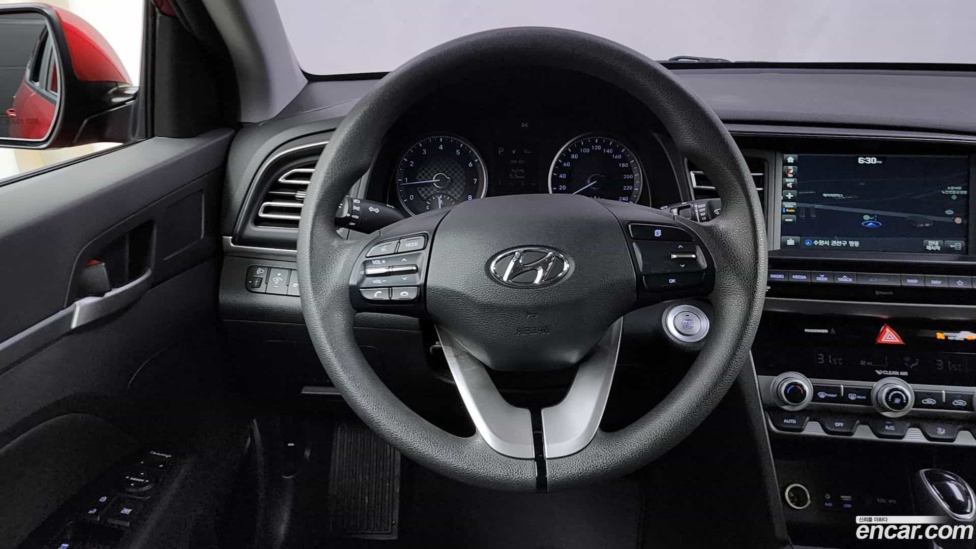 AVANTE Hyundai 2018.10-OPTION-017