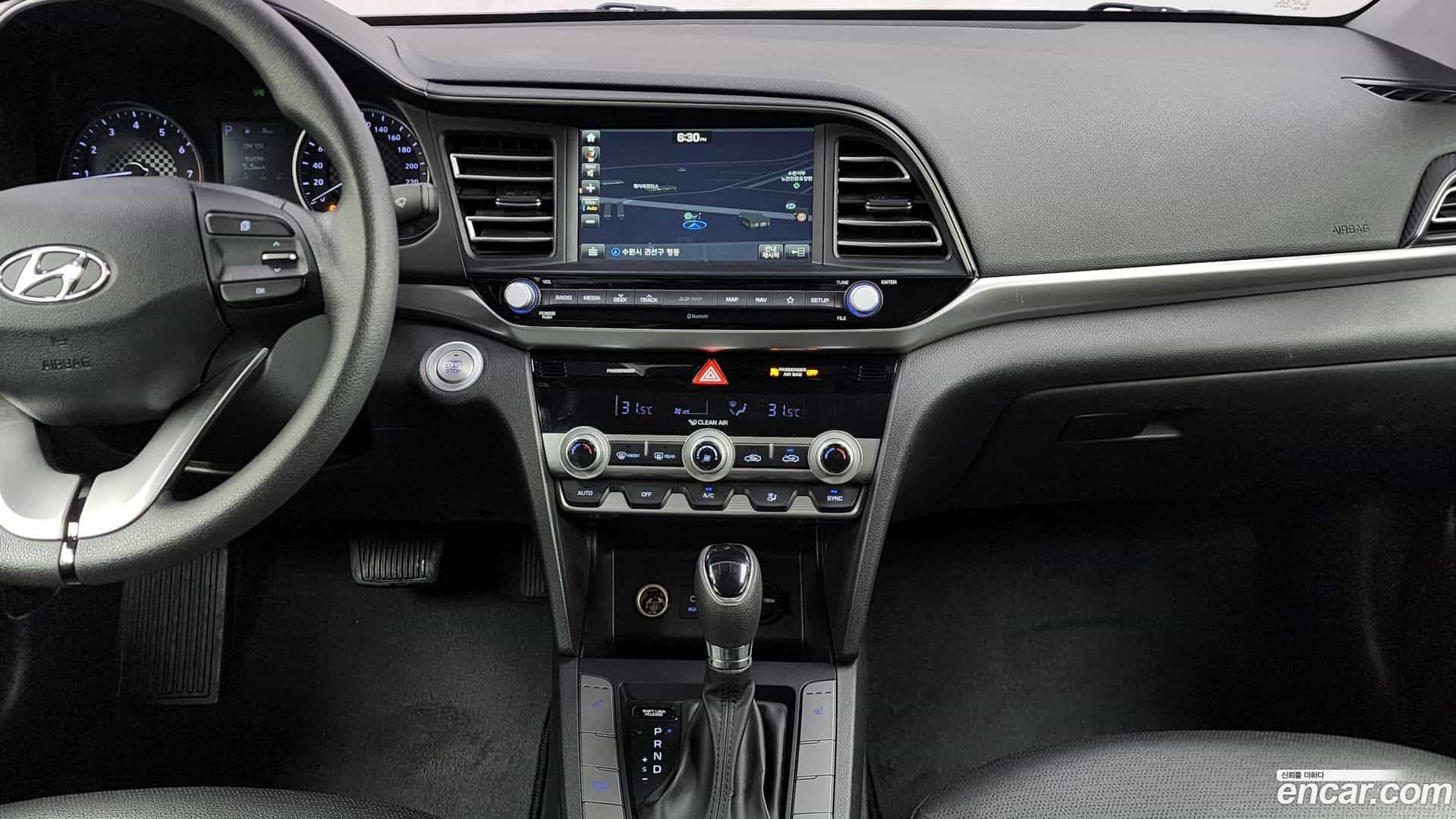 AVANTE Hyundai 2018.10-OPTION-018