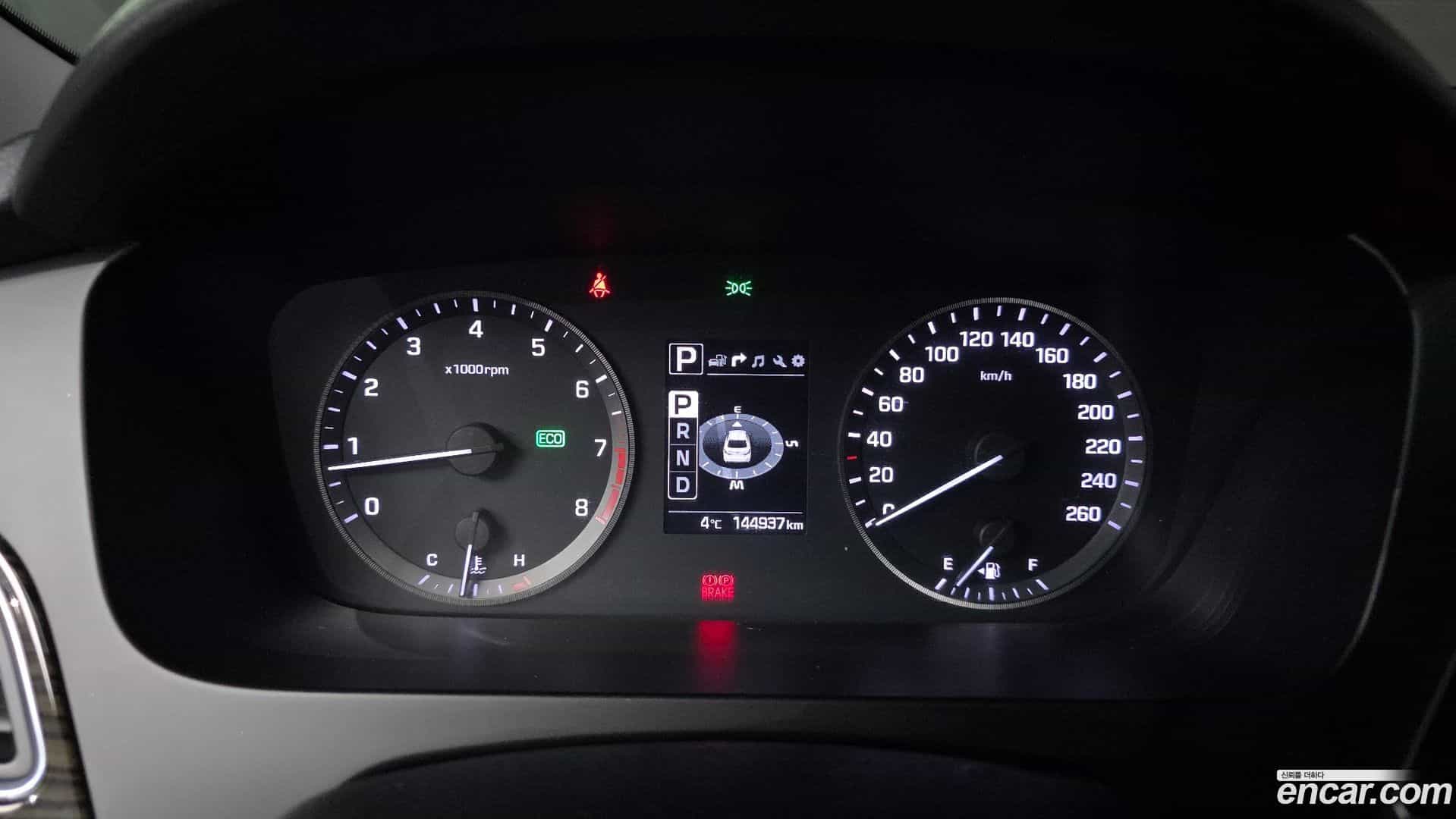 Sonata Hyundai 2016.7-INNER-008