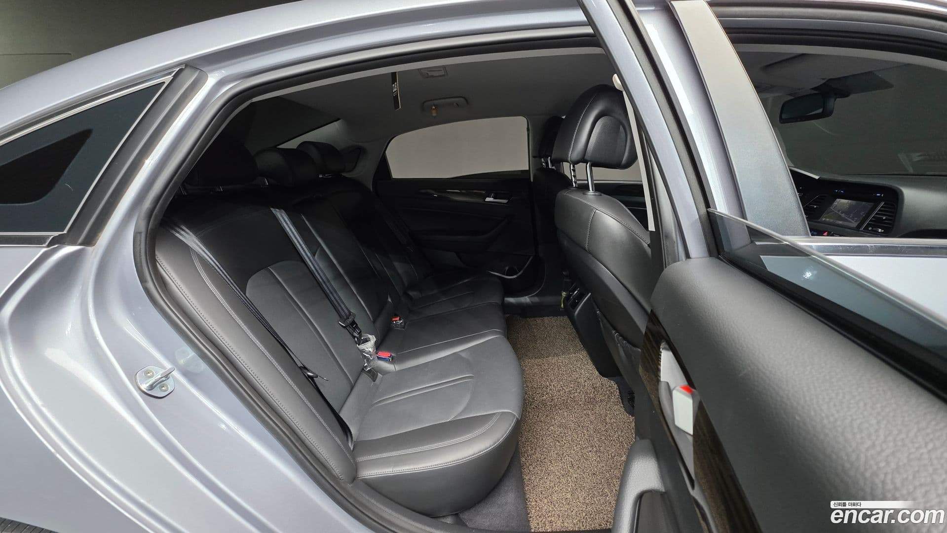 Main__Slider__Photo:Sonata Hyundai 2016.7-18