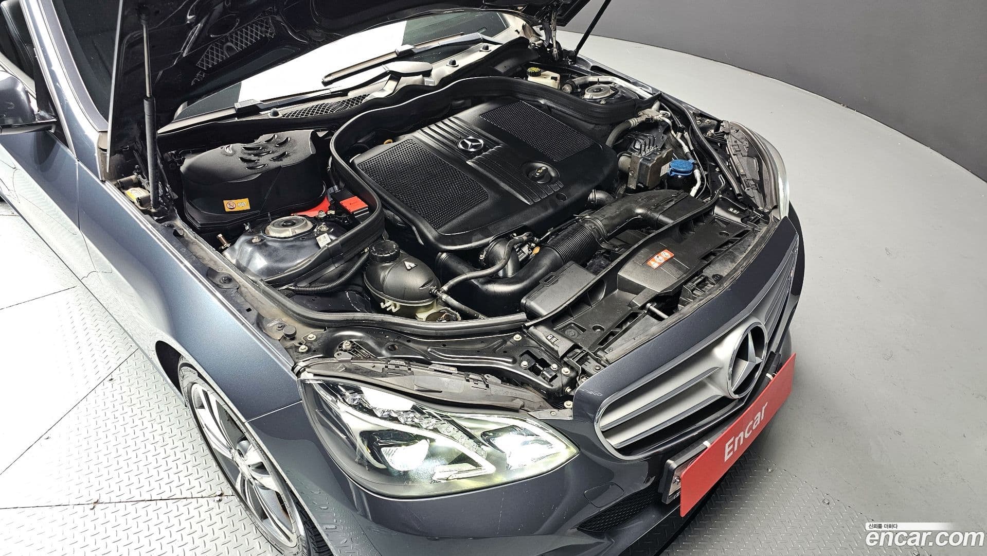 Main__Slider__Photo:E-Class Mercedes-Benz 2016.2-5