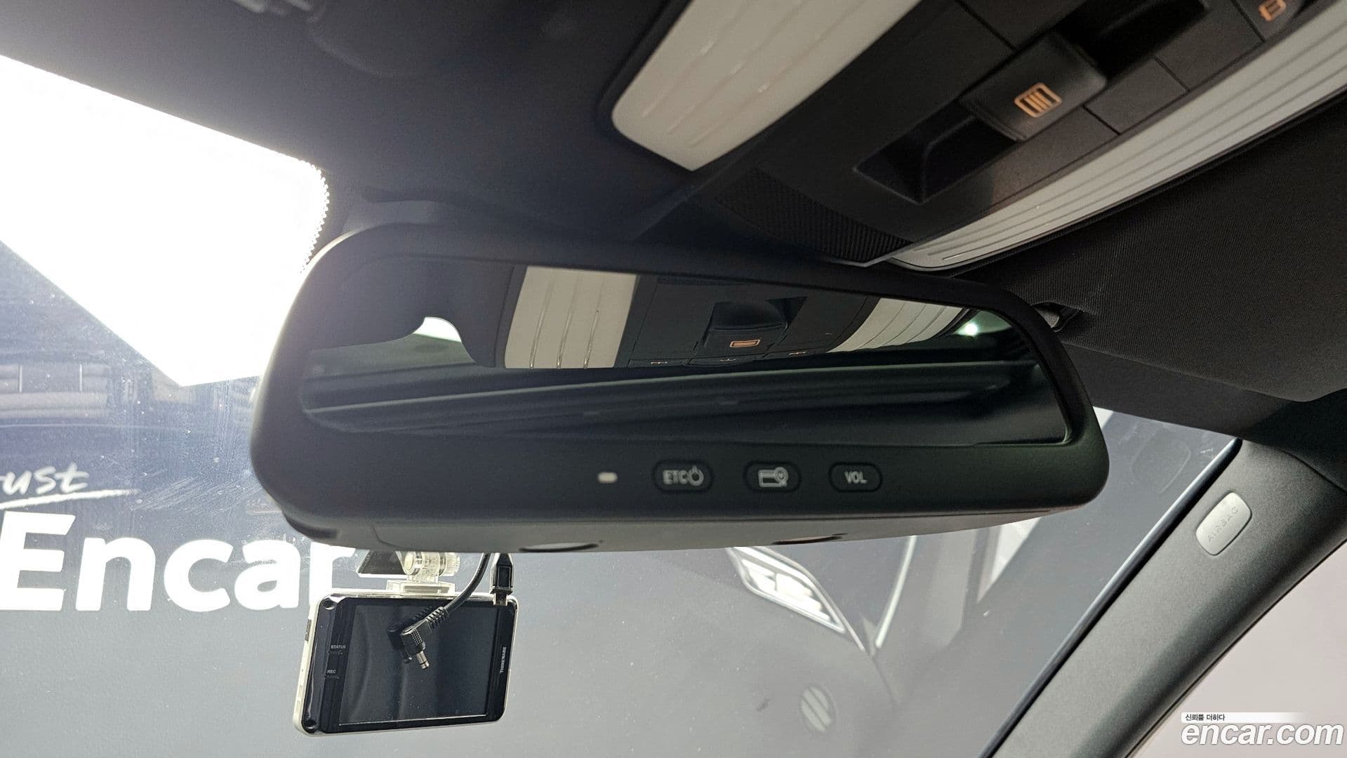 Main__Slider__Photo:E-Class Mercedes-Benz 2016.2-15