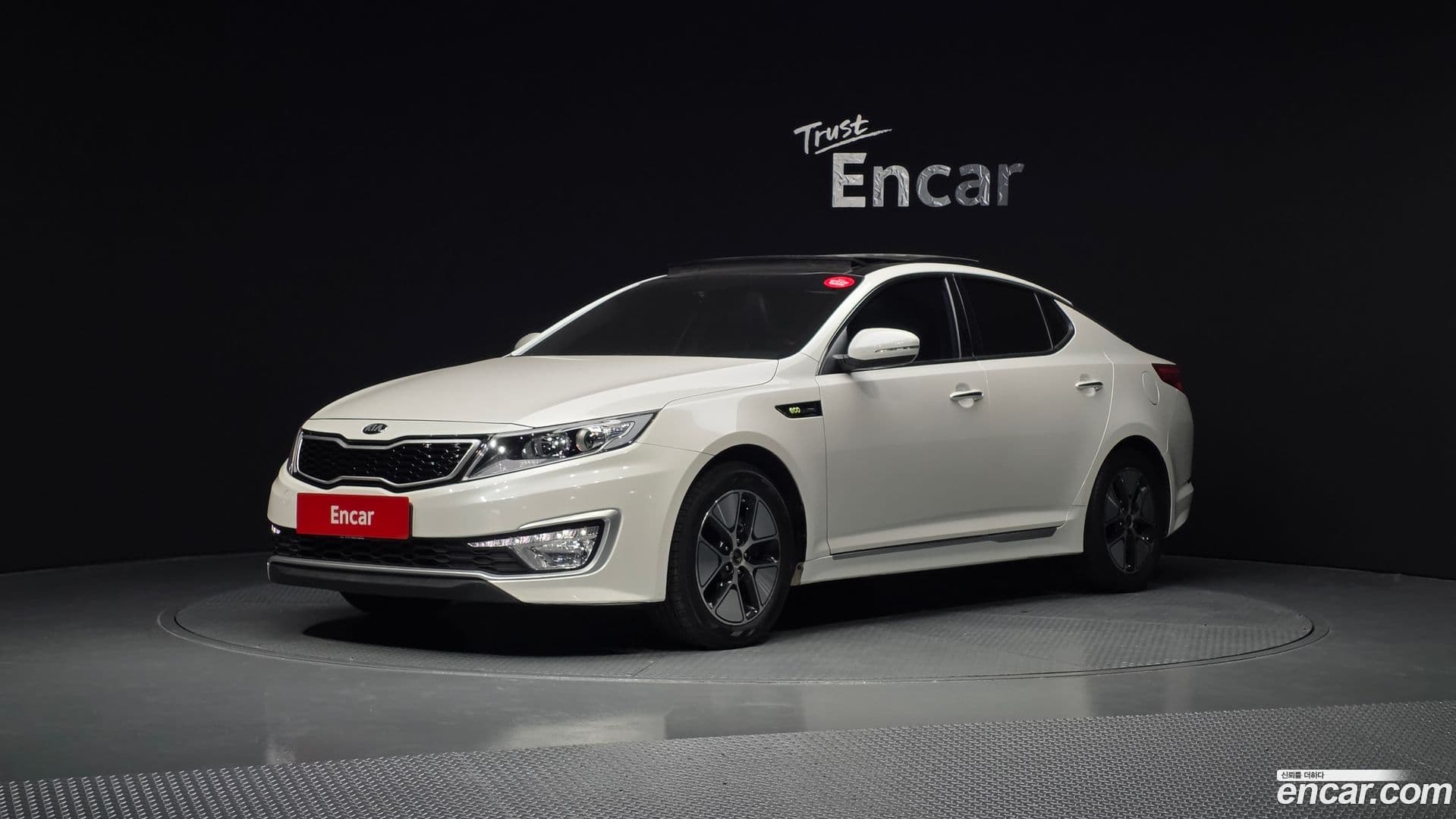 Main__Slider__Photo:K5 Kia 2012.10-0