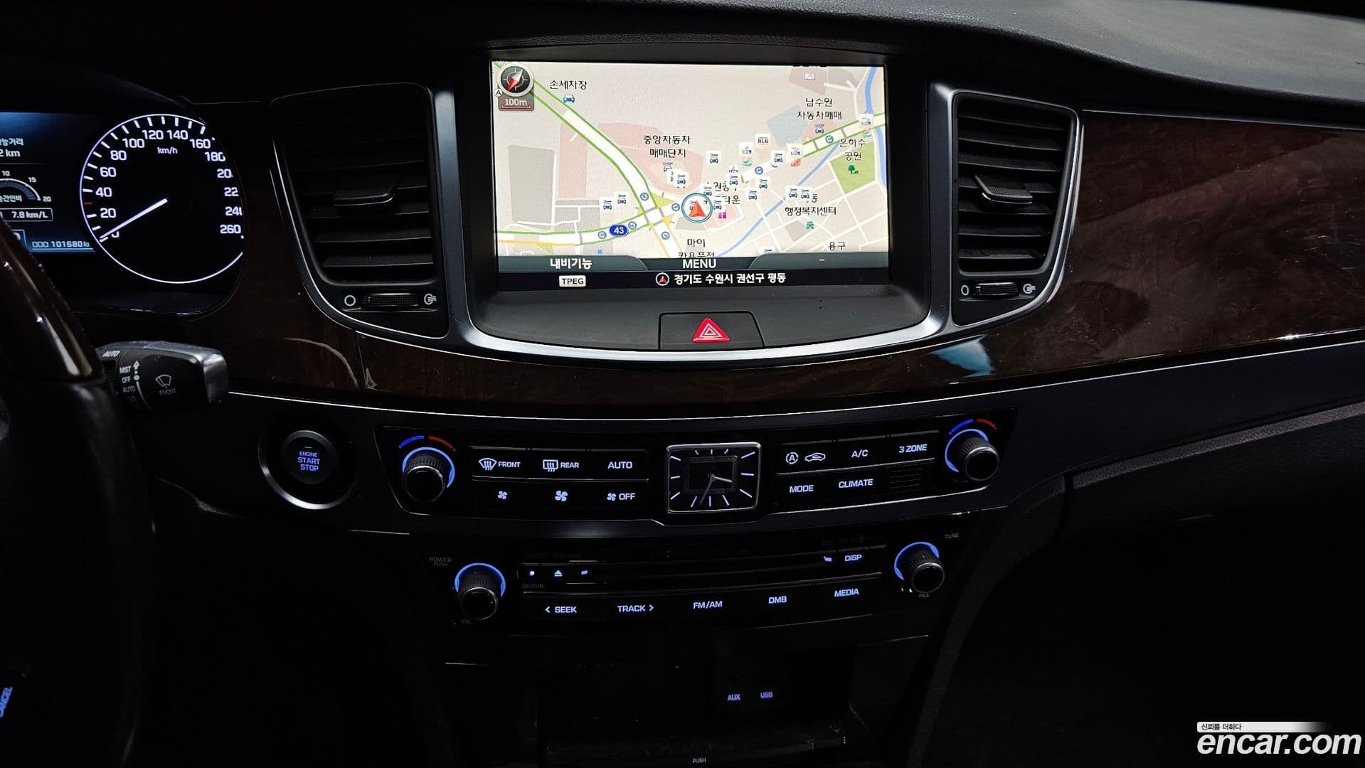 Main__Slider__Photo:Equus Hyundai 2013.11-13