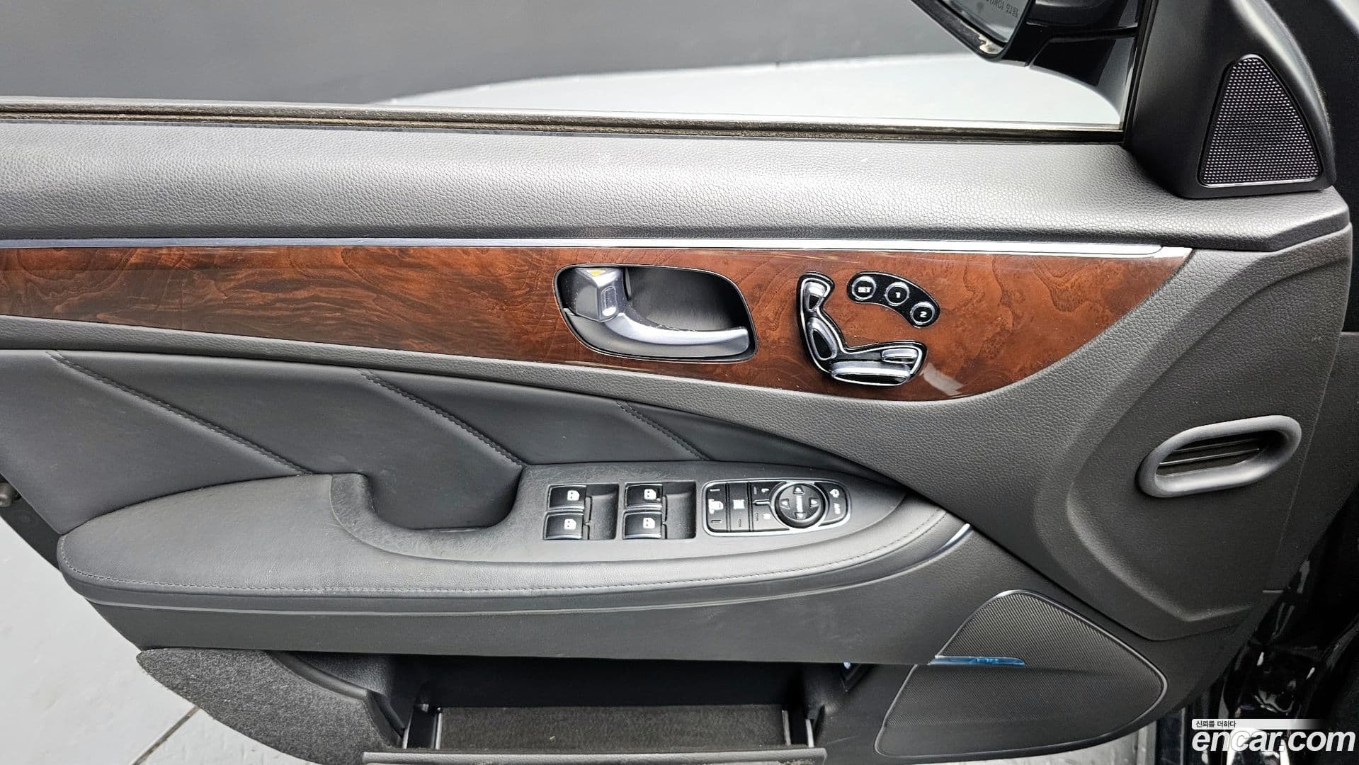 Main__Slider__Photo:Equus Hyundai 2013.11-16