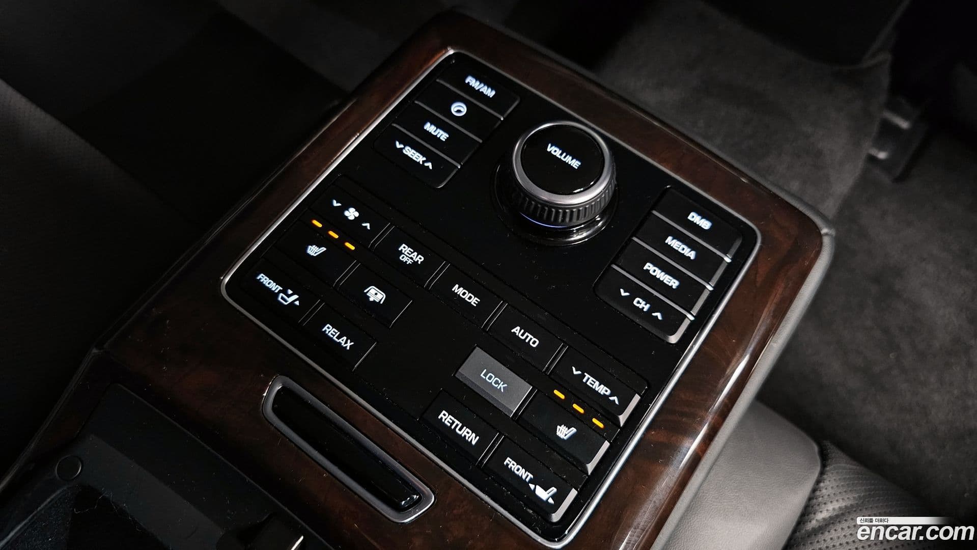 Main__Slider__Photo:Equus Hyundai 2013.11-18