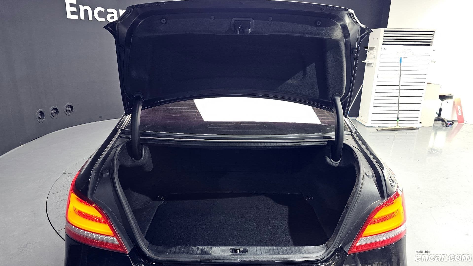 Main__Slider__Photo:Equus Hyundai 2013.11-19