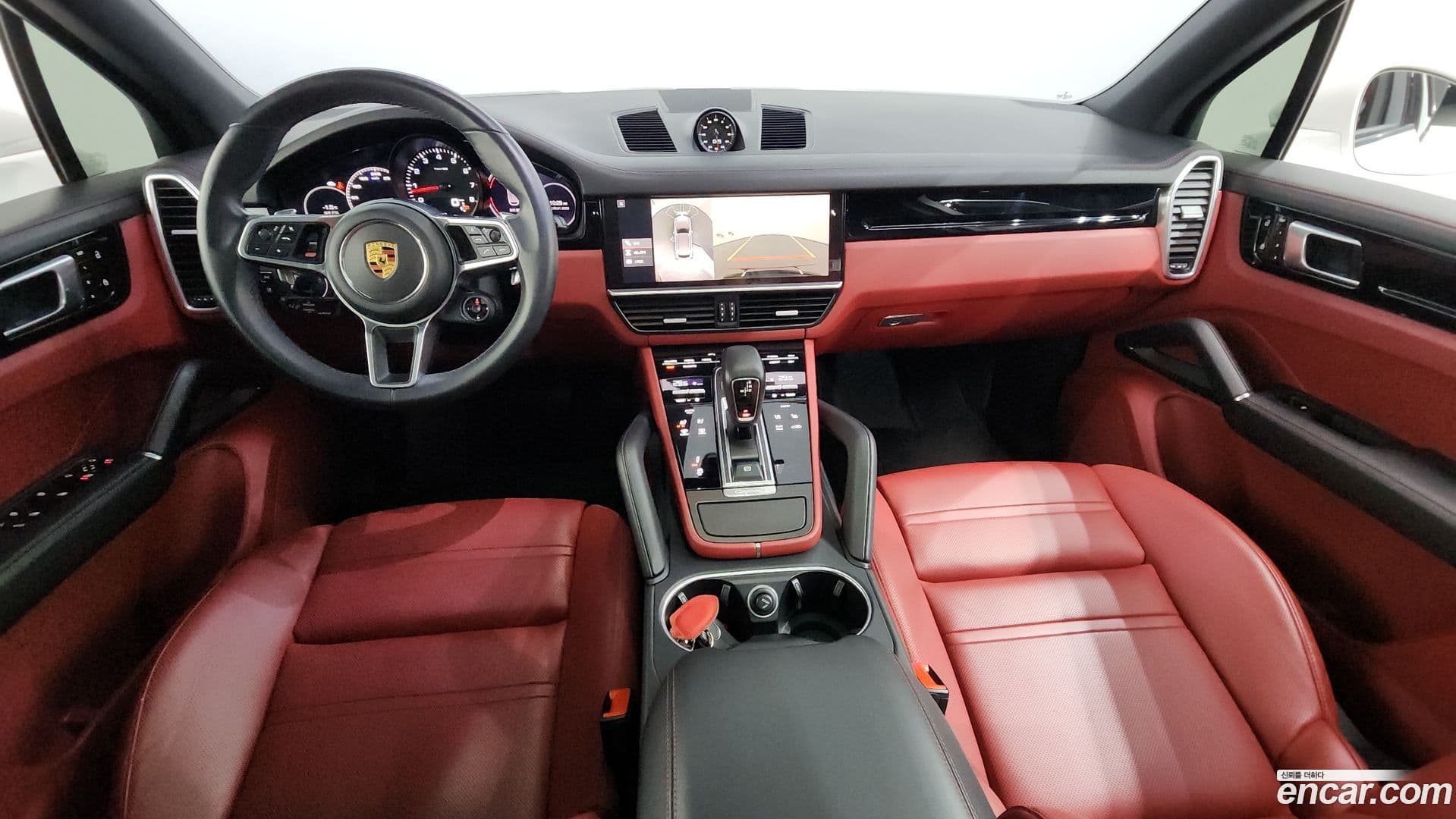 Main__Slider__Photo:Cayenne Porsche 2021.7-6