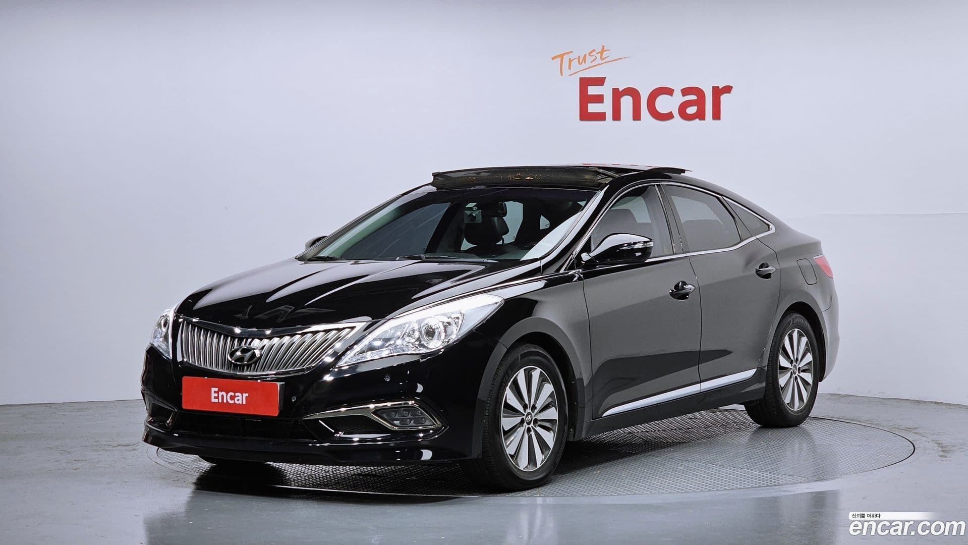 Main__Slider__Photo:Grandeur Hyundai 2015.2-0