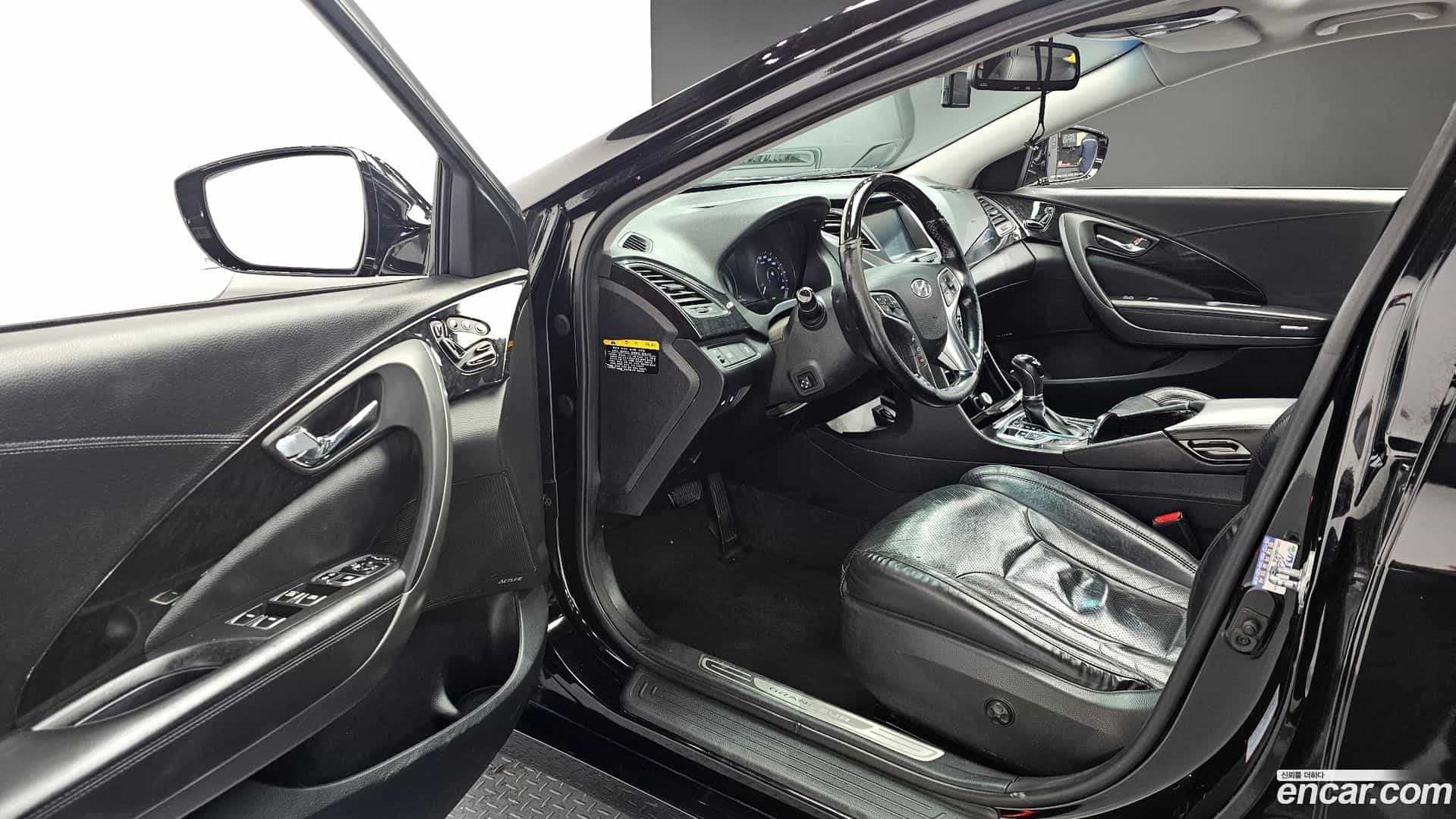 Grandeur Hyundai 2015.2-OPTION-015