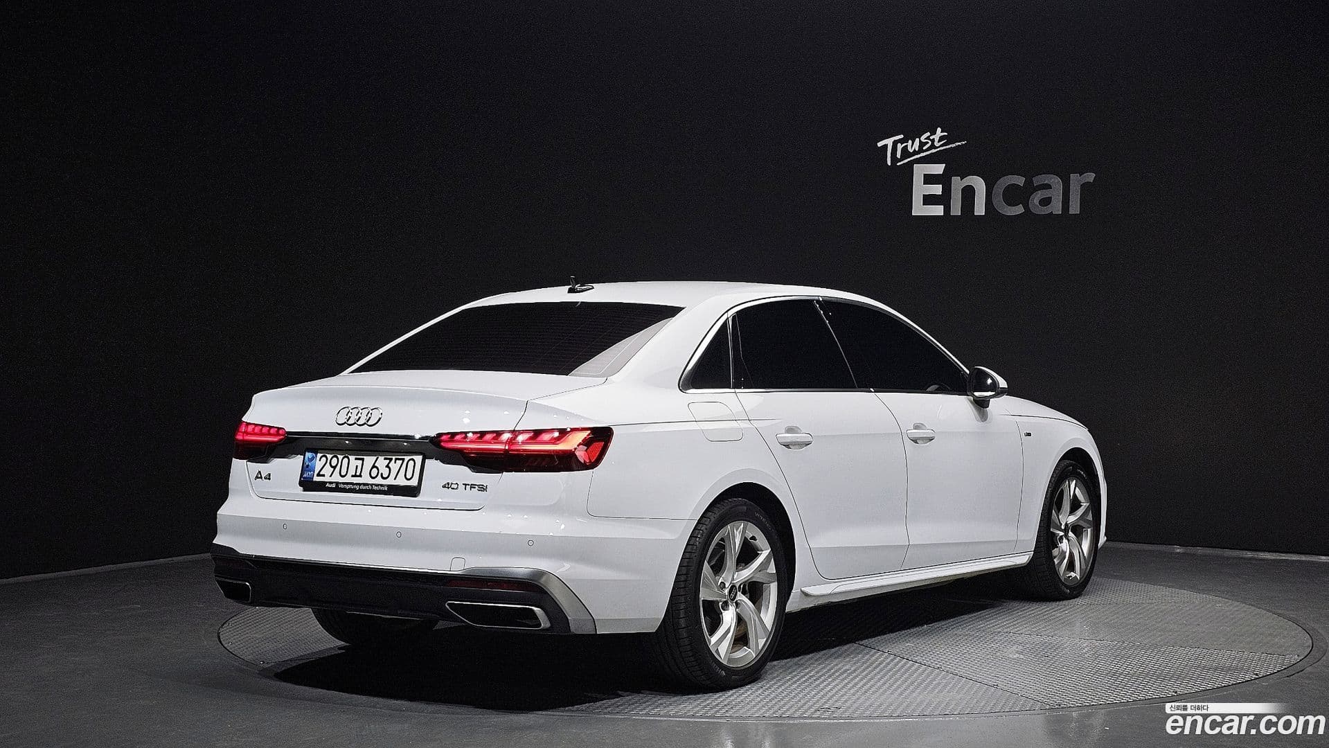 Main__Slider__Photo:A4 Audi 2022.5-1