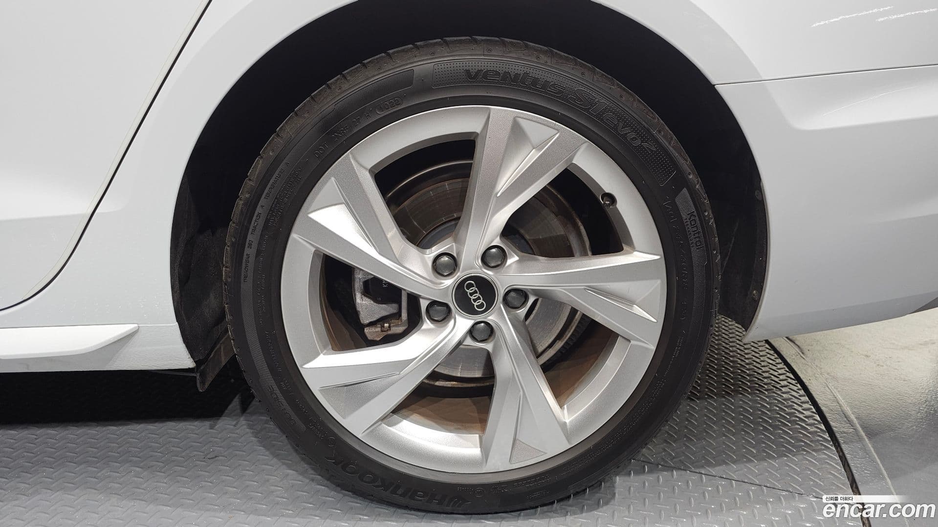 Main__Slider__Photo:A4 Audi 2022.5-4