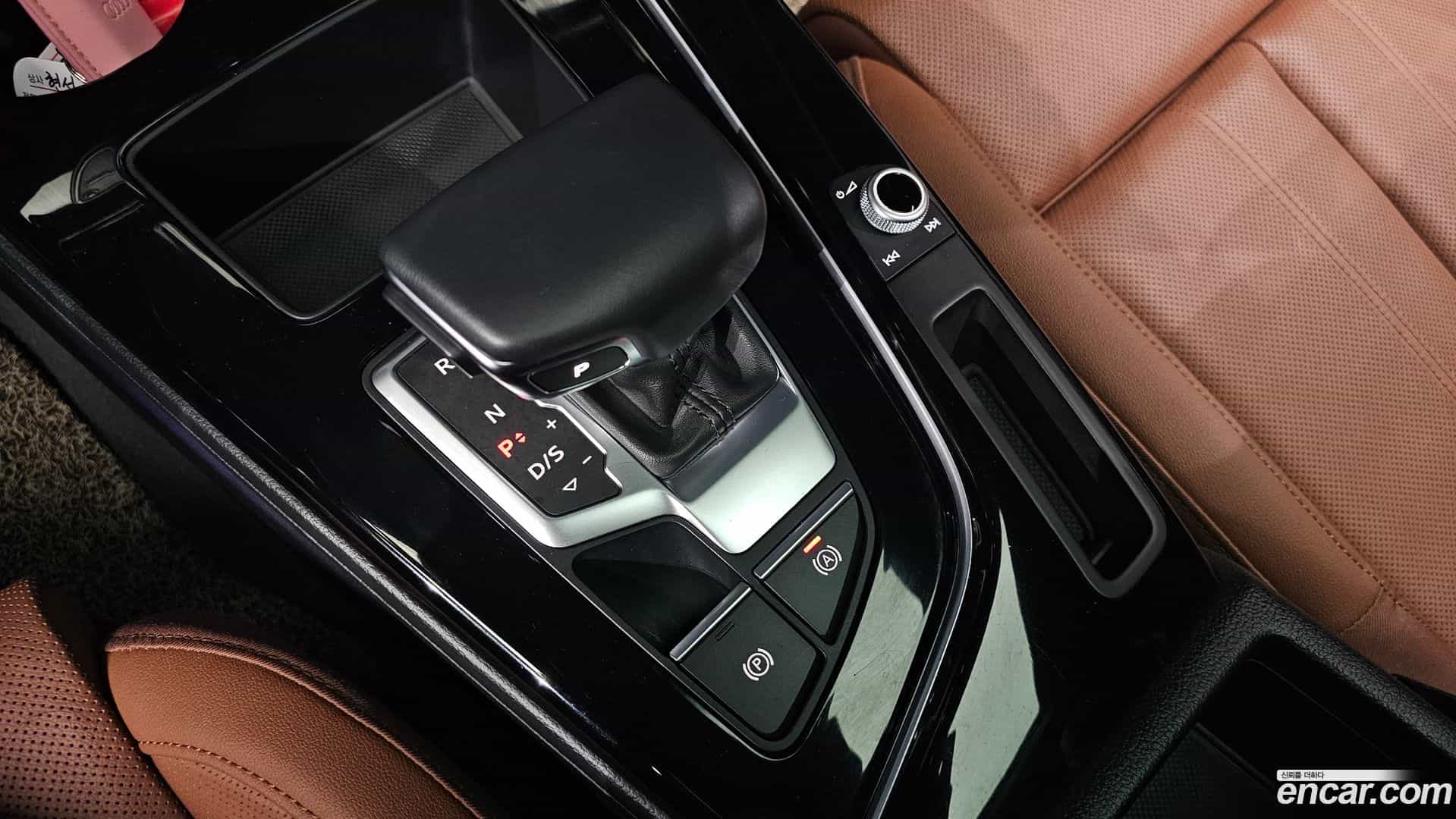 A4 Audi 2022.5-INNER-009