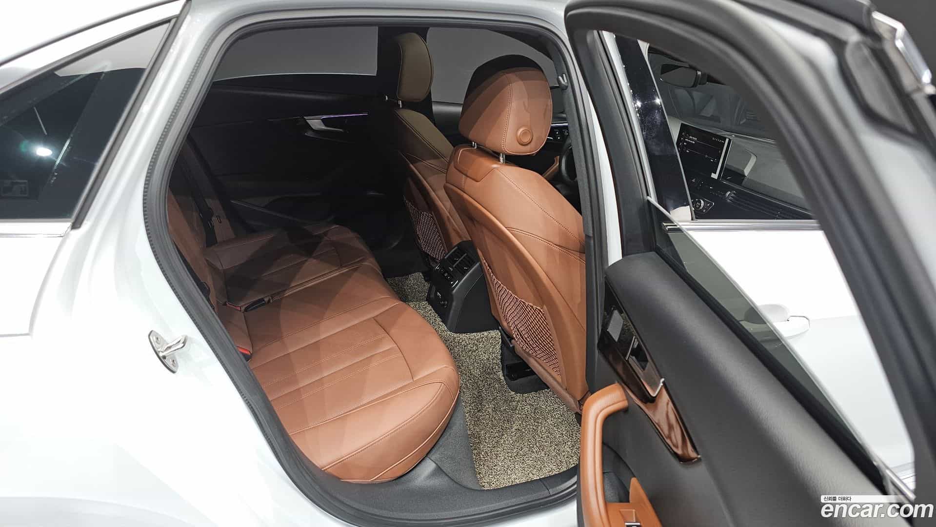 A4 Audi 2022.5-OPTION-015