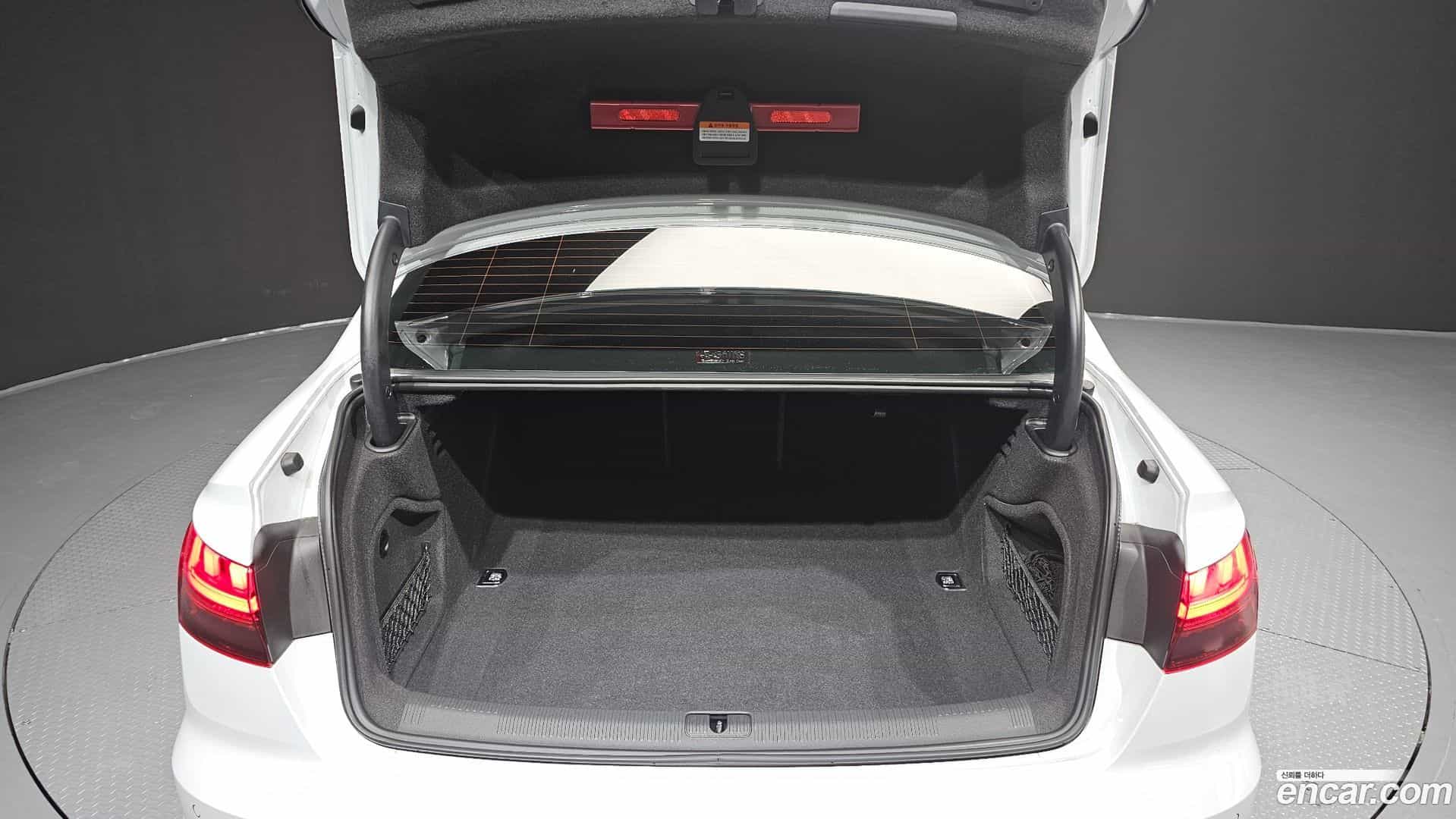 A4 Audi 2022.5-OPTION-024