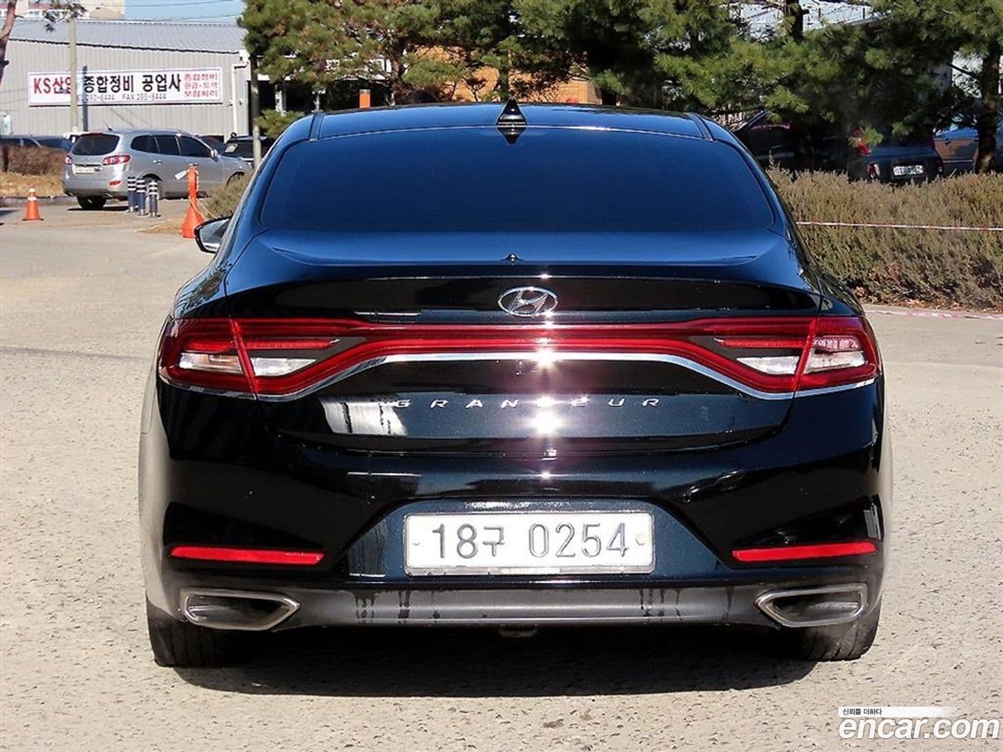 Main__Slider__Photo:Grandeur Hyundai 2017.0-3