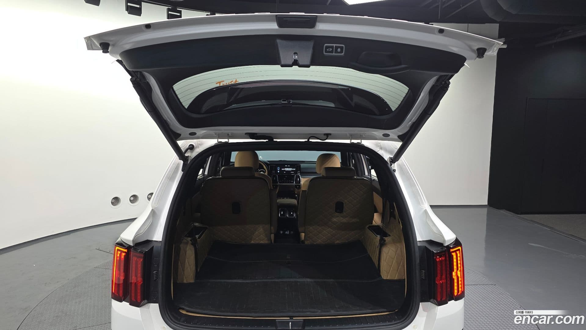 Main__Slider__Photo:Sorento Kia 2021.11-19