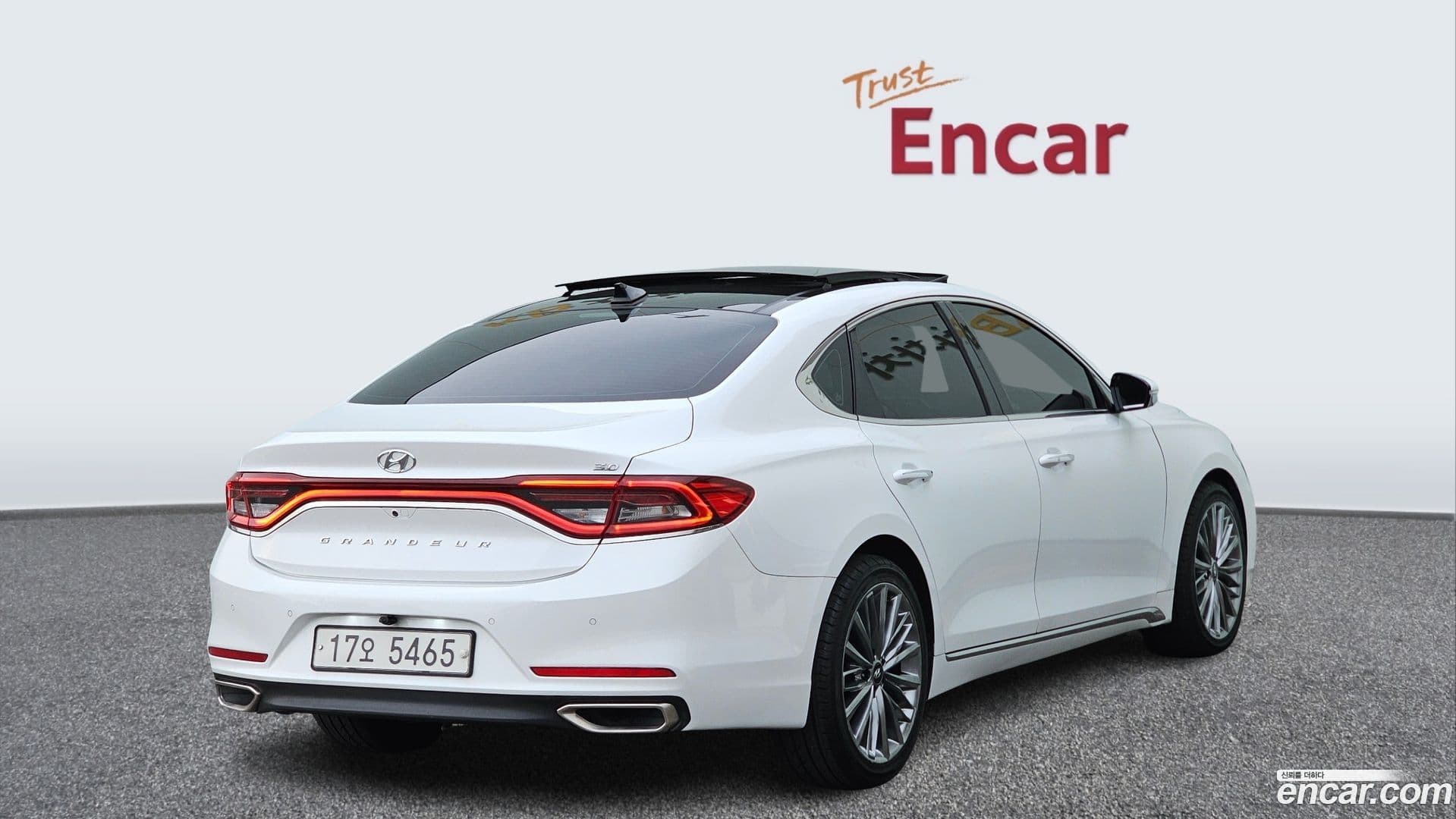 Main__Slider__Photo:Grandeur Hyundai 2017.0-1