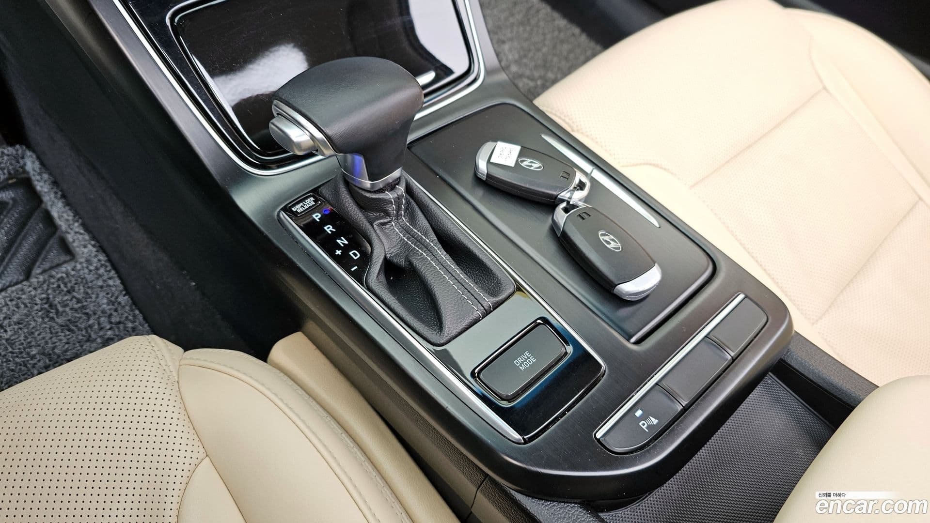 Main__Slider__Photo:Grandeur Hyundai 2017.0-8